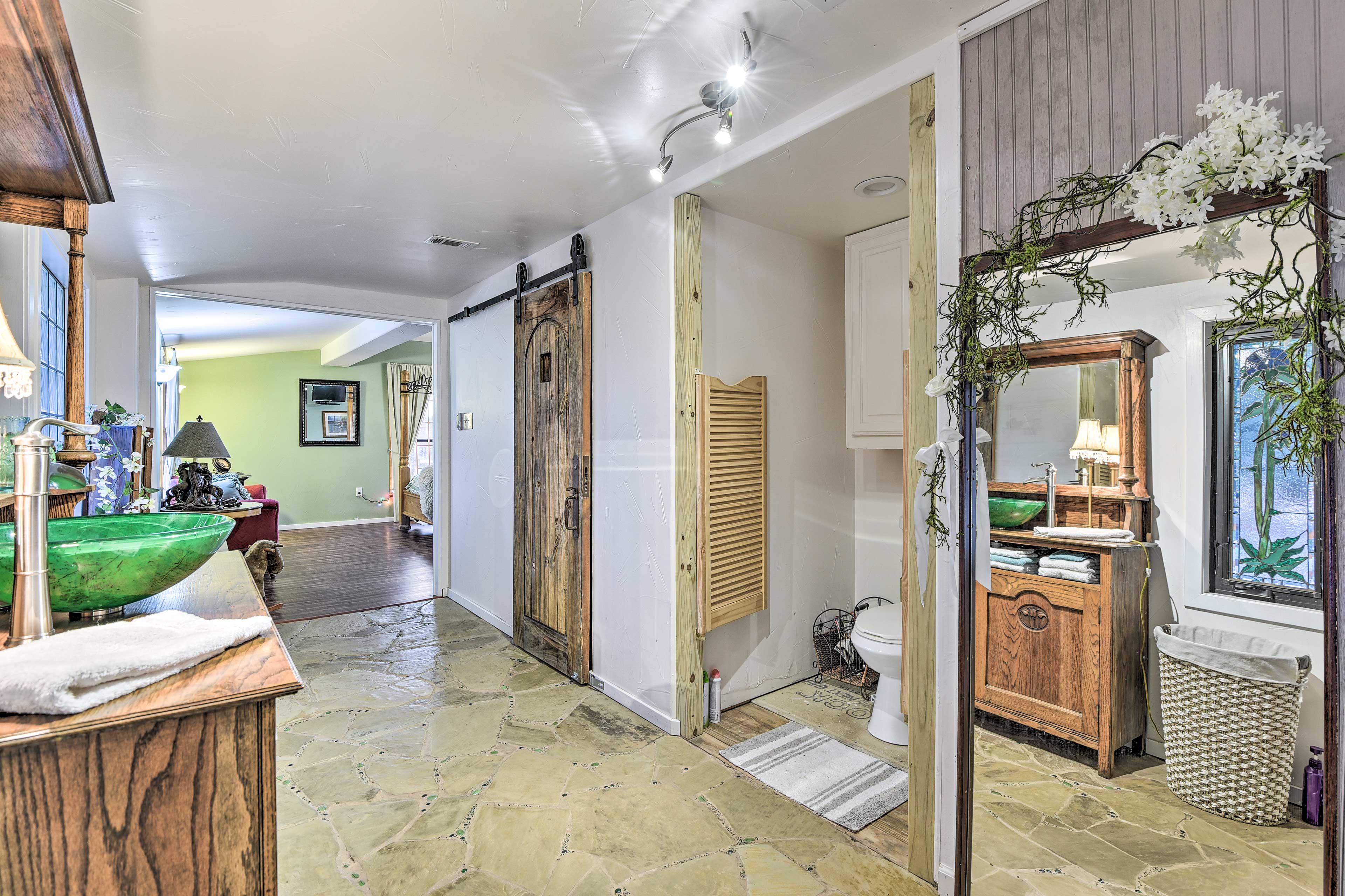 En-Suite Bathroom | Soaking Tub