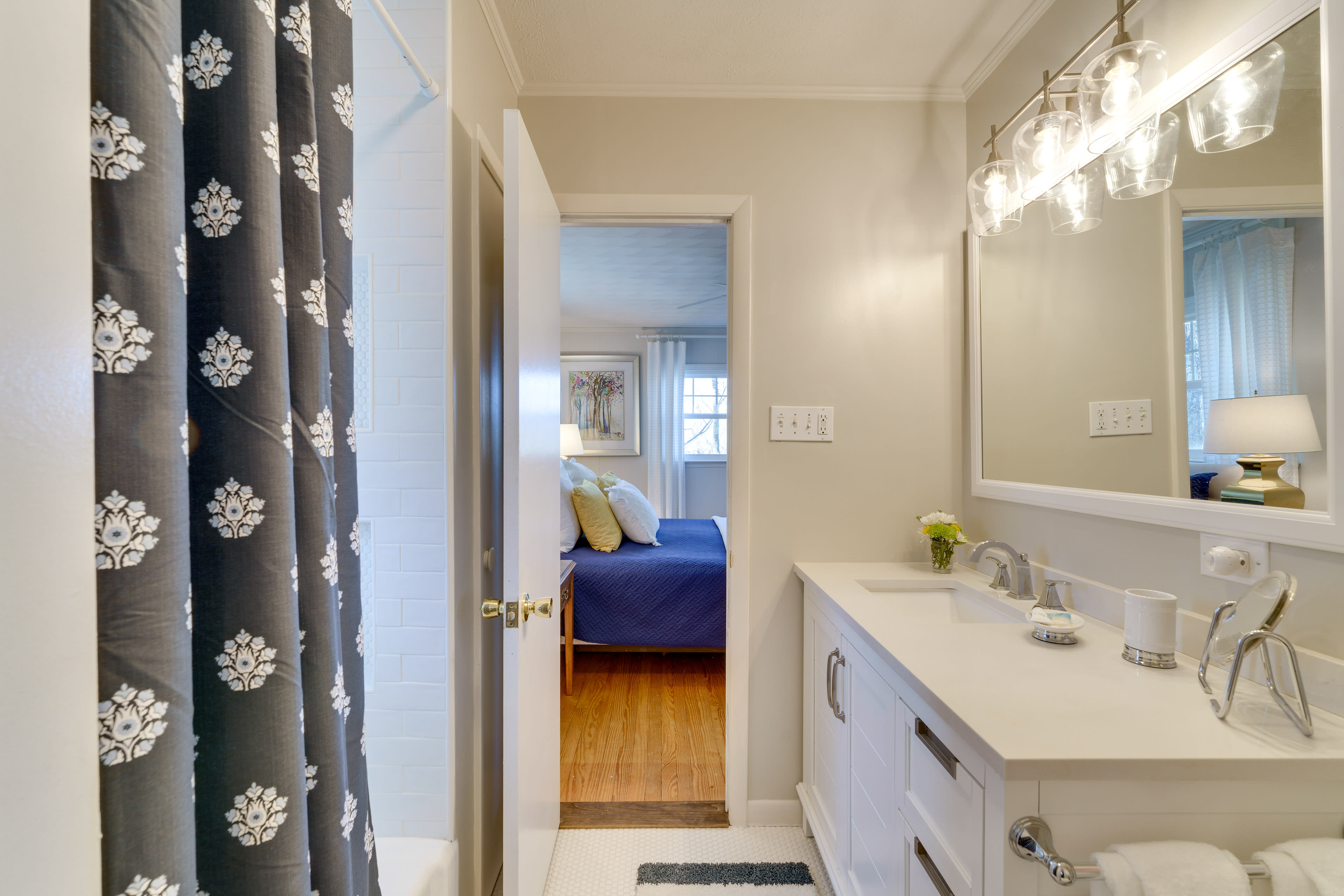 En-Suite Bathroom | Jack-and-Jill Style | Complimentary Toiletries