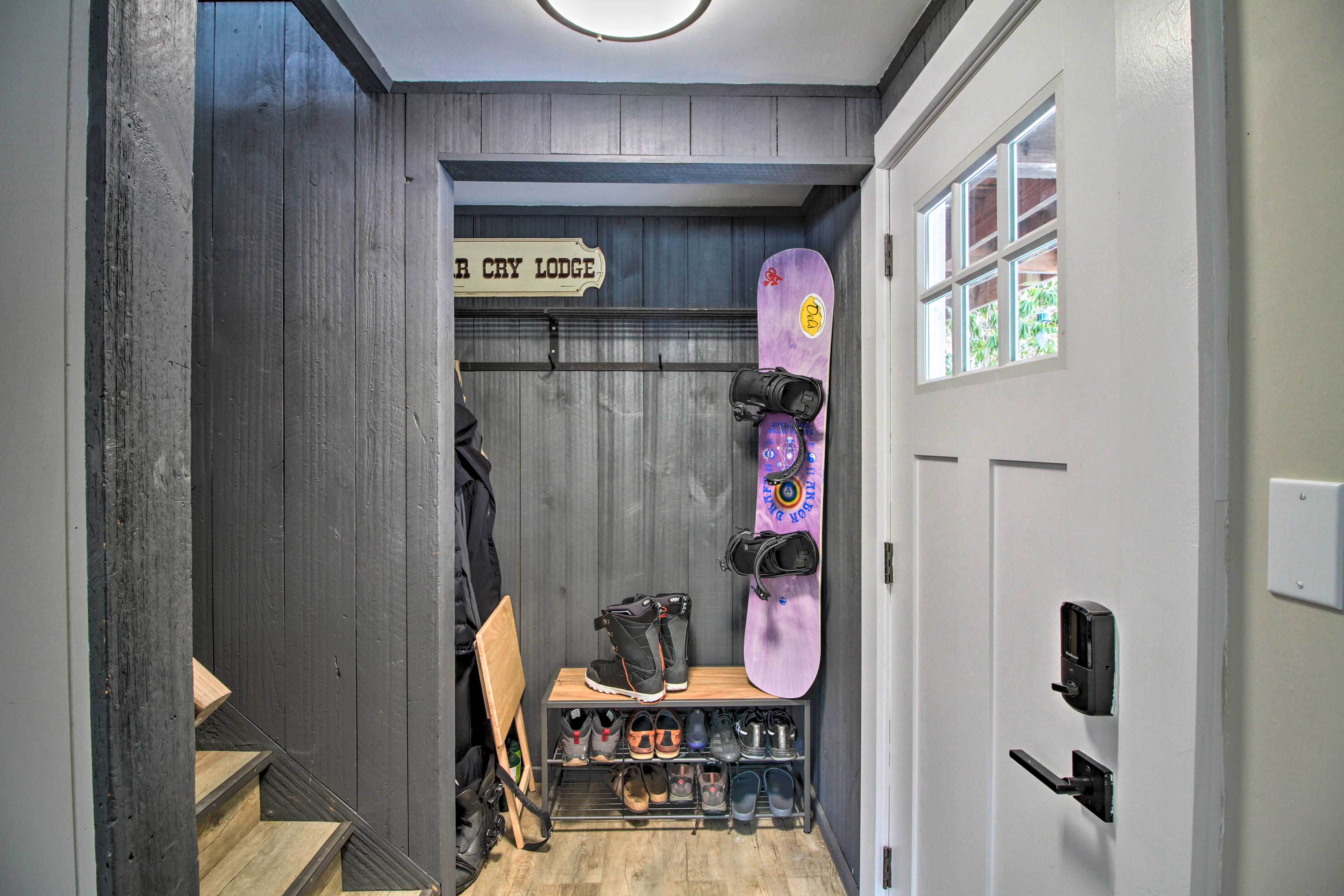 Ski/Snowboard Storage