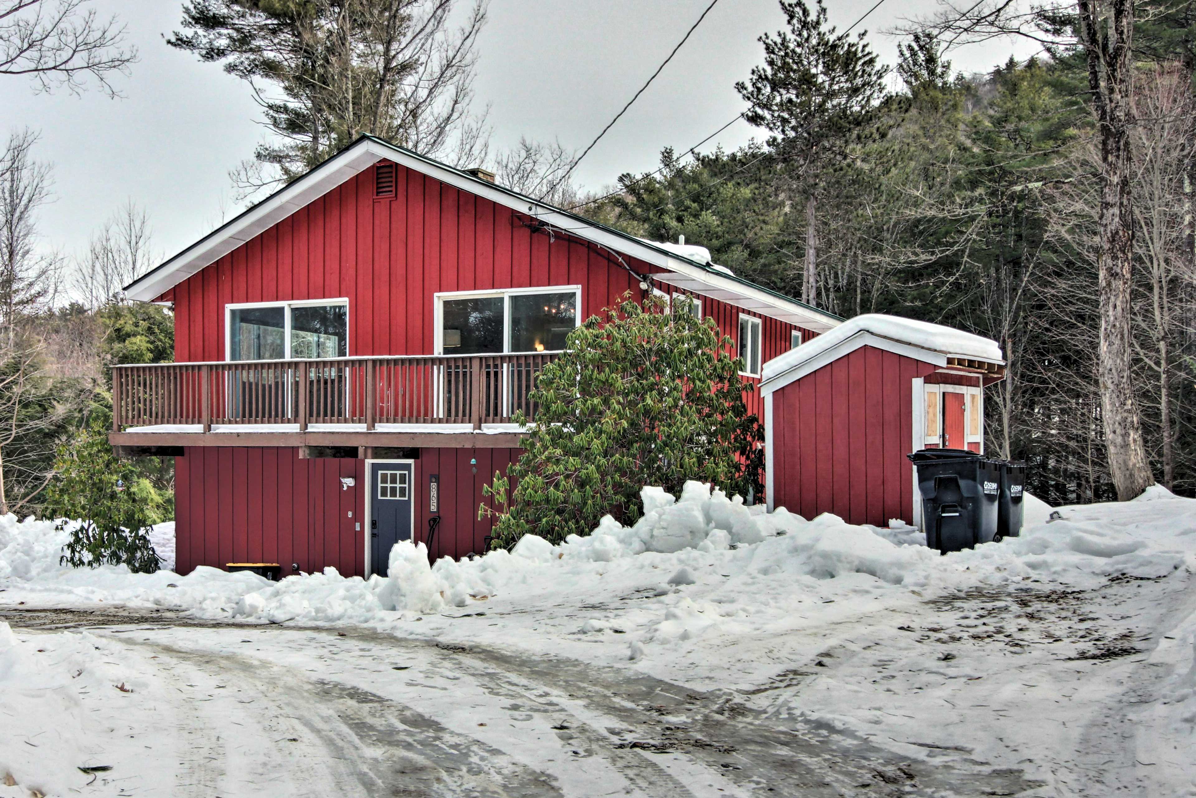 Cabin Exterior | Driveway Parking (4 Vehicles)