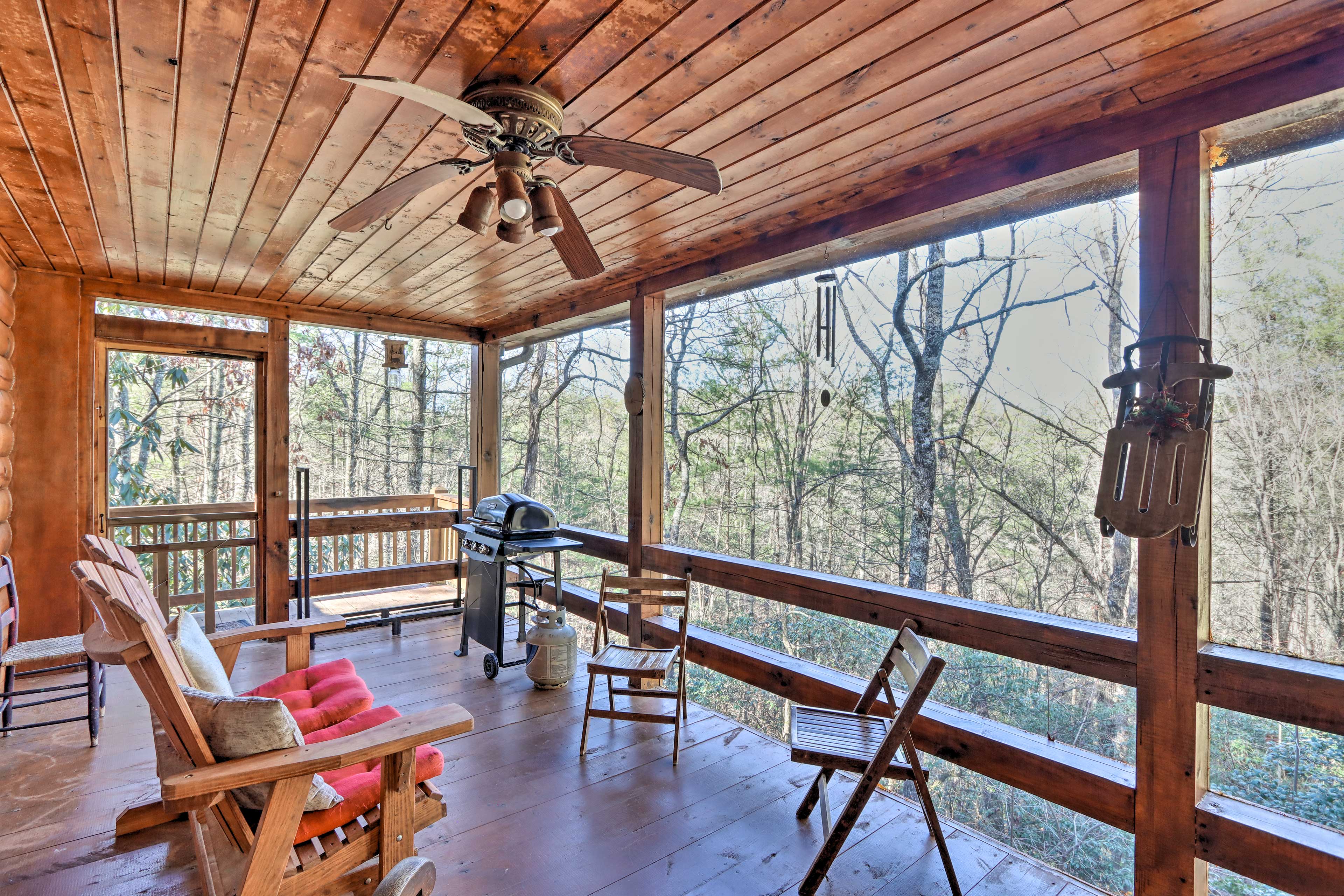 Screened-In Porch | Gas Grill