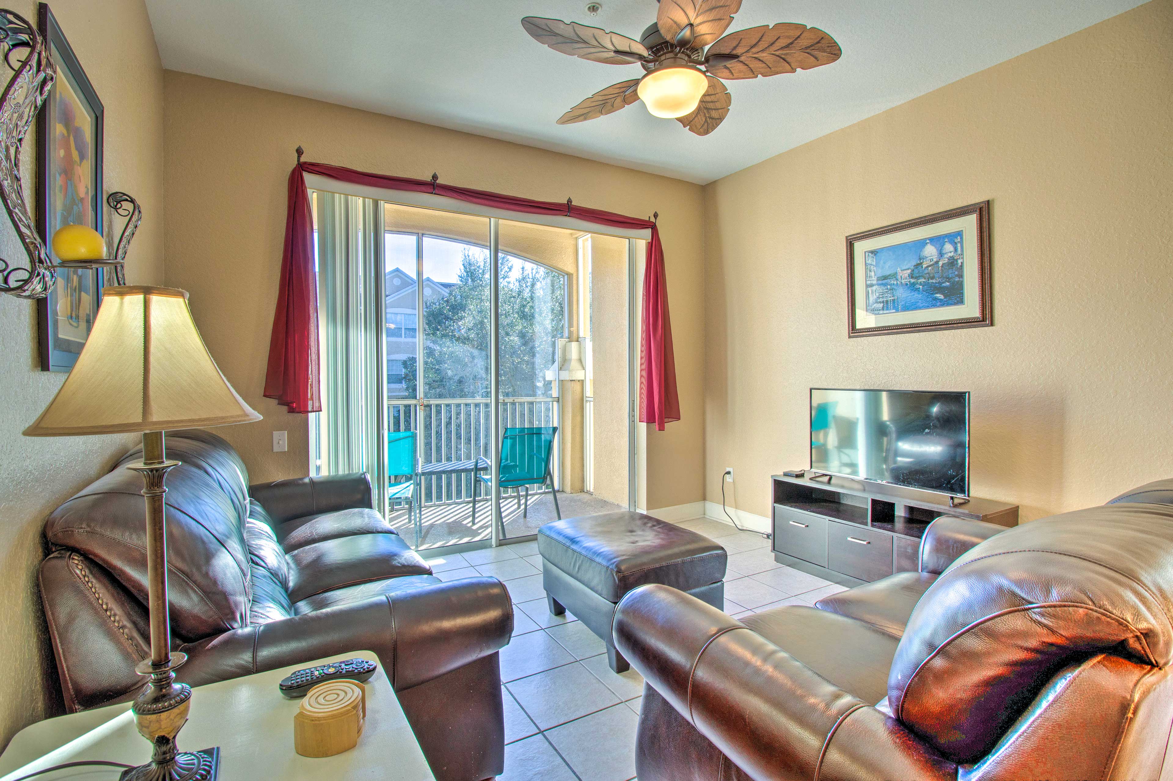 Resort Condo in Kissimmee ~ 3 Mi to Disney!