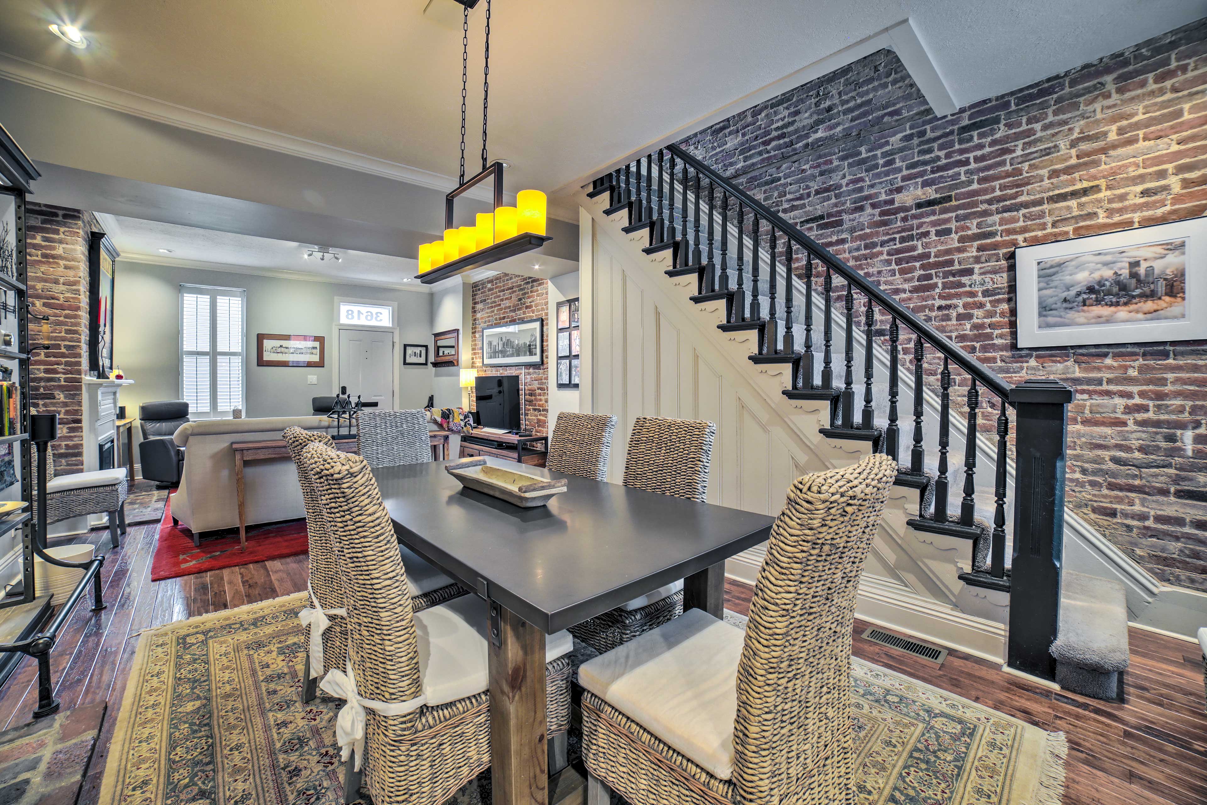 Dining Area | Dishware & Flatware Provided