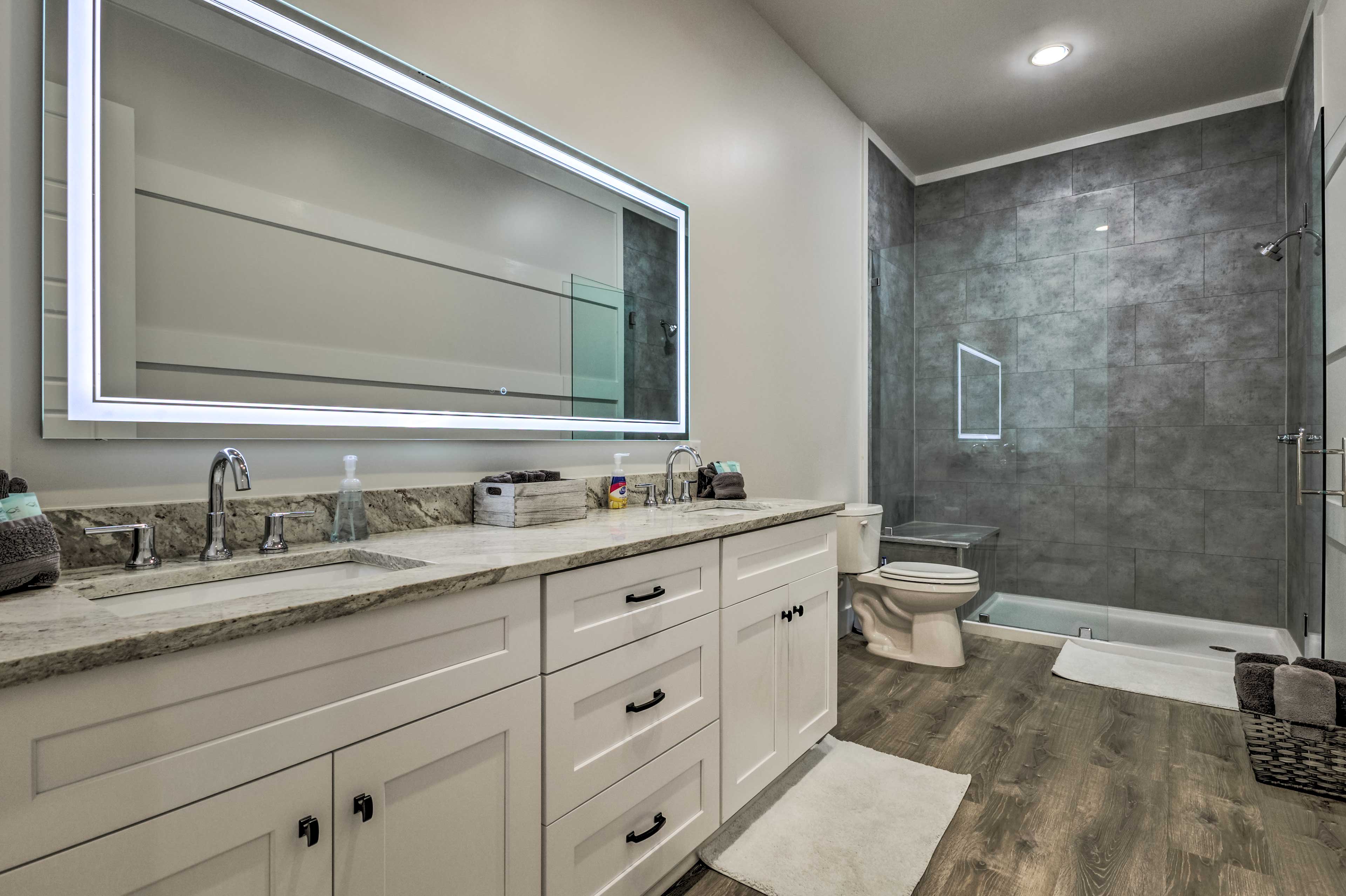 En-Suite Bathroom | Access via Bedroom 1 | Towels Provided