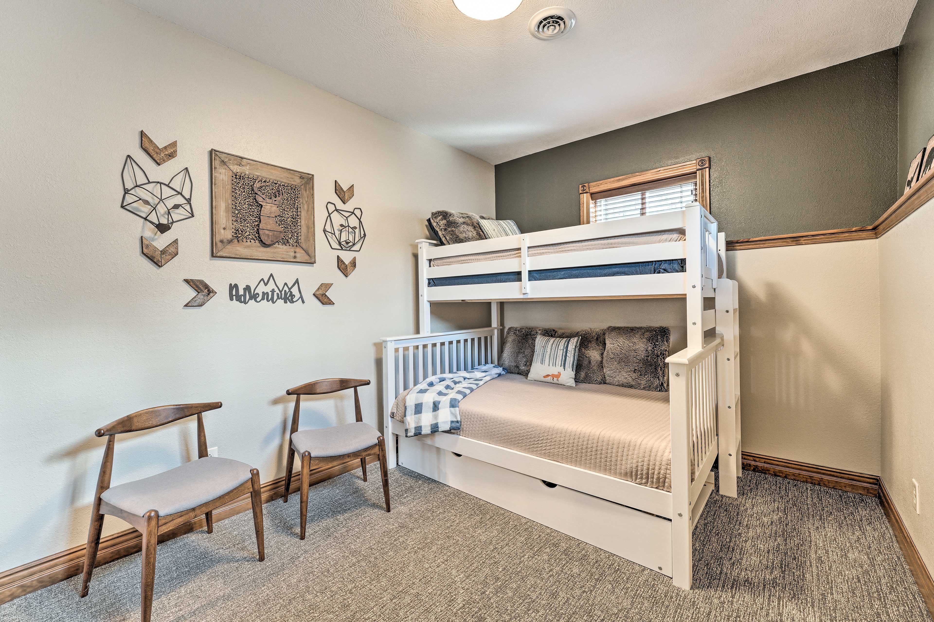 Bedroom 1 | Twin/Full Bunk Bed | Linens Provided