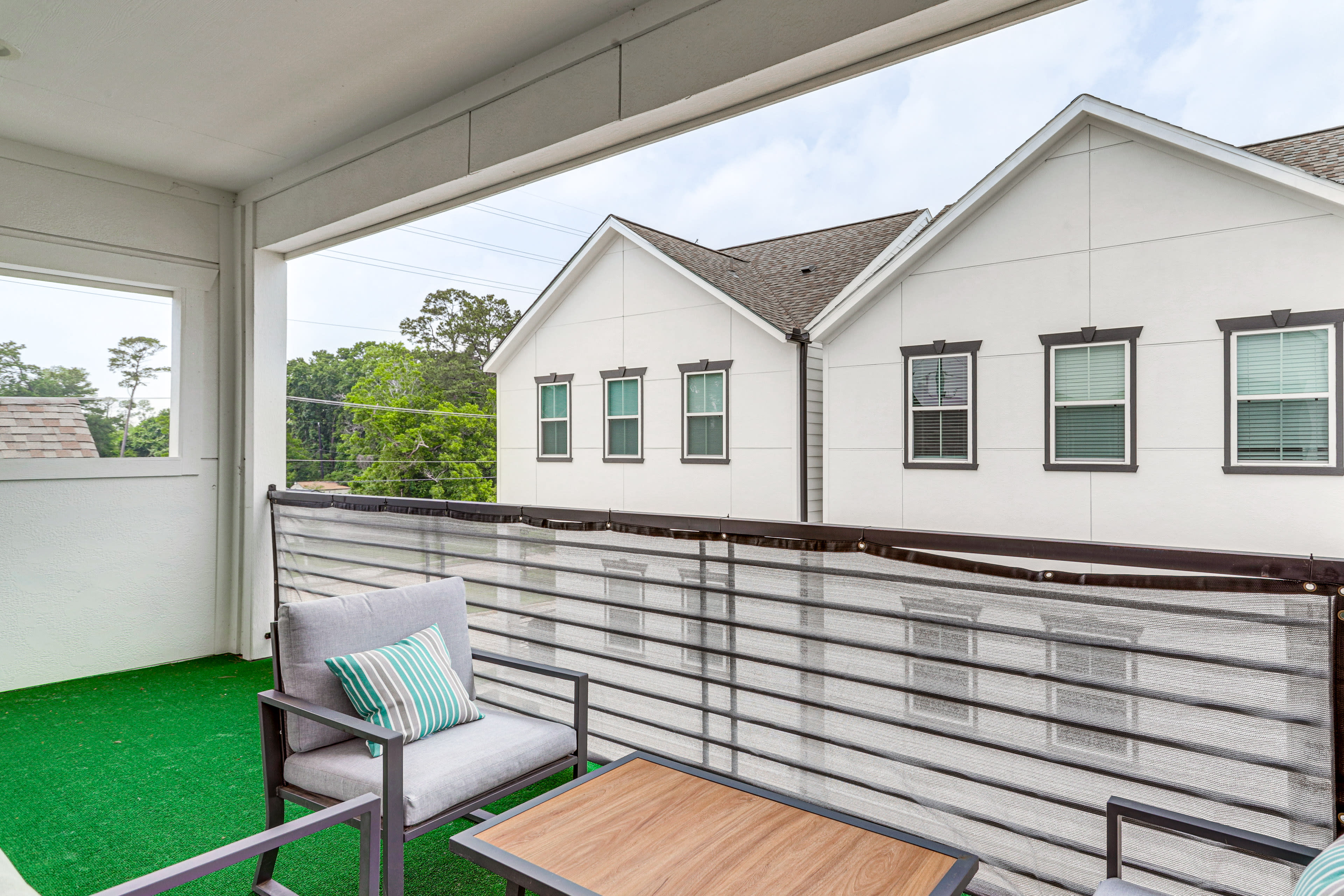 Townhome Exterior | Furnished Balcony