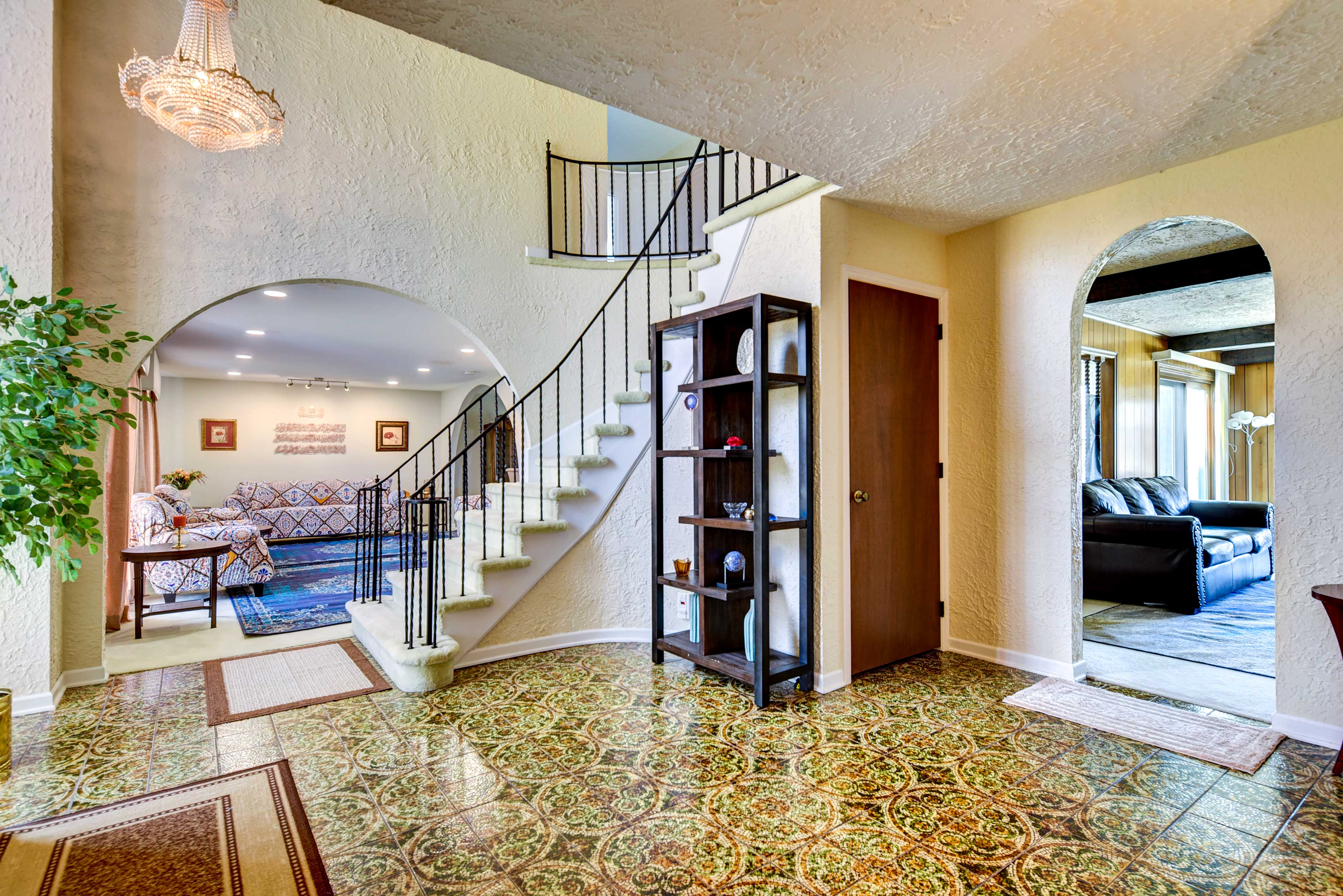 Entryway | Tall Ceilings | Thoughtfully Decorated