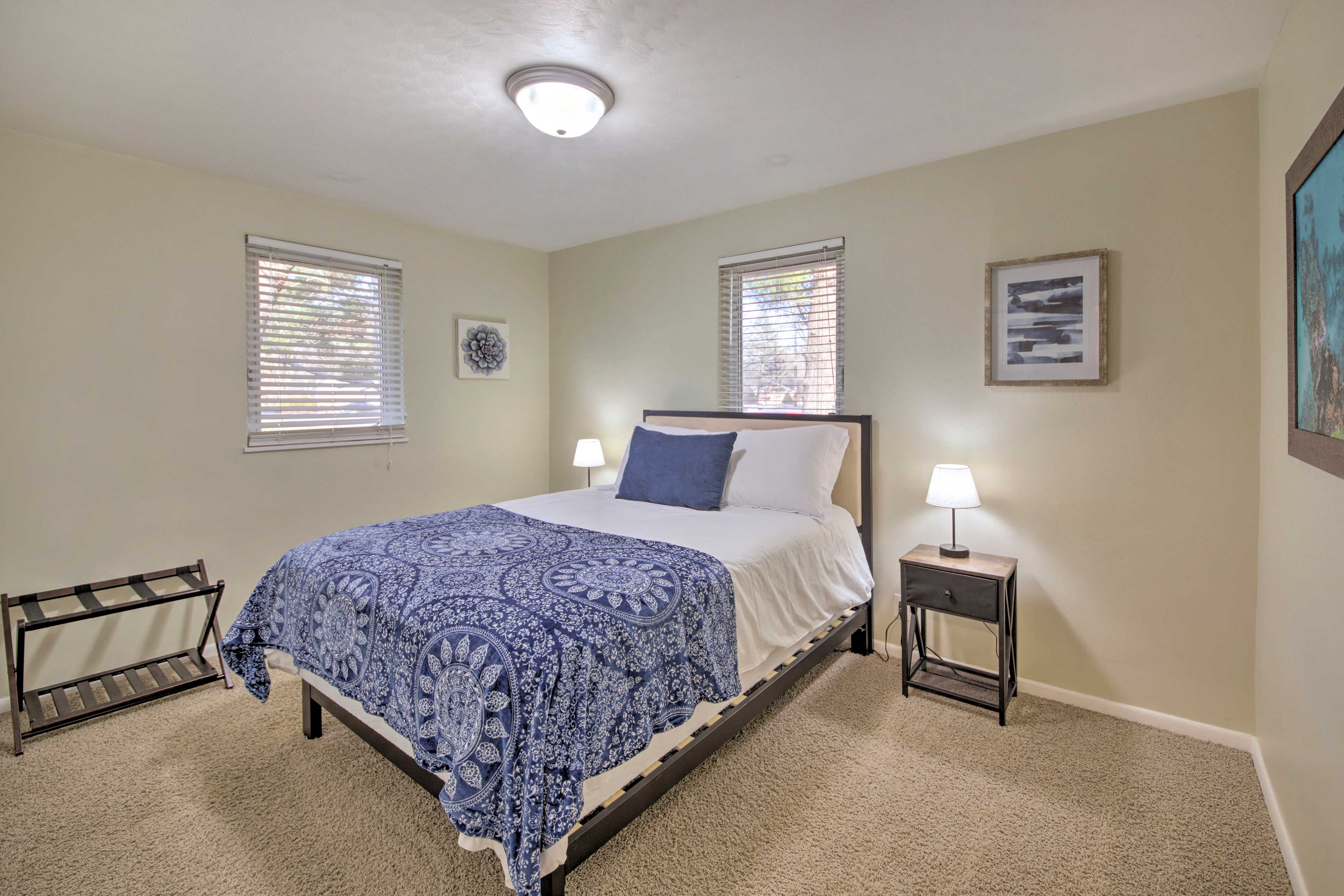 Bedroom 2 | Main Level | Queen Bed | Linens Provided