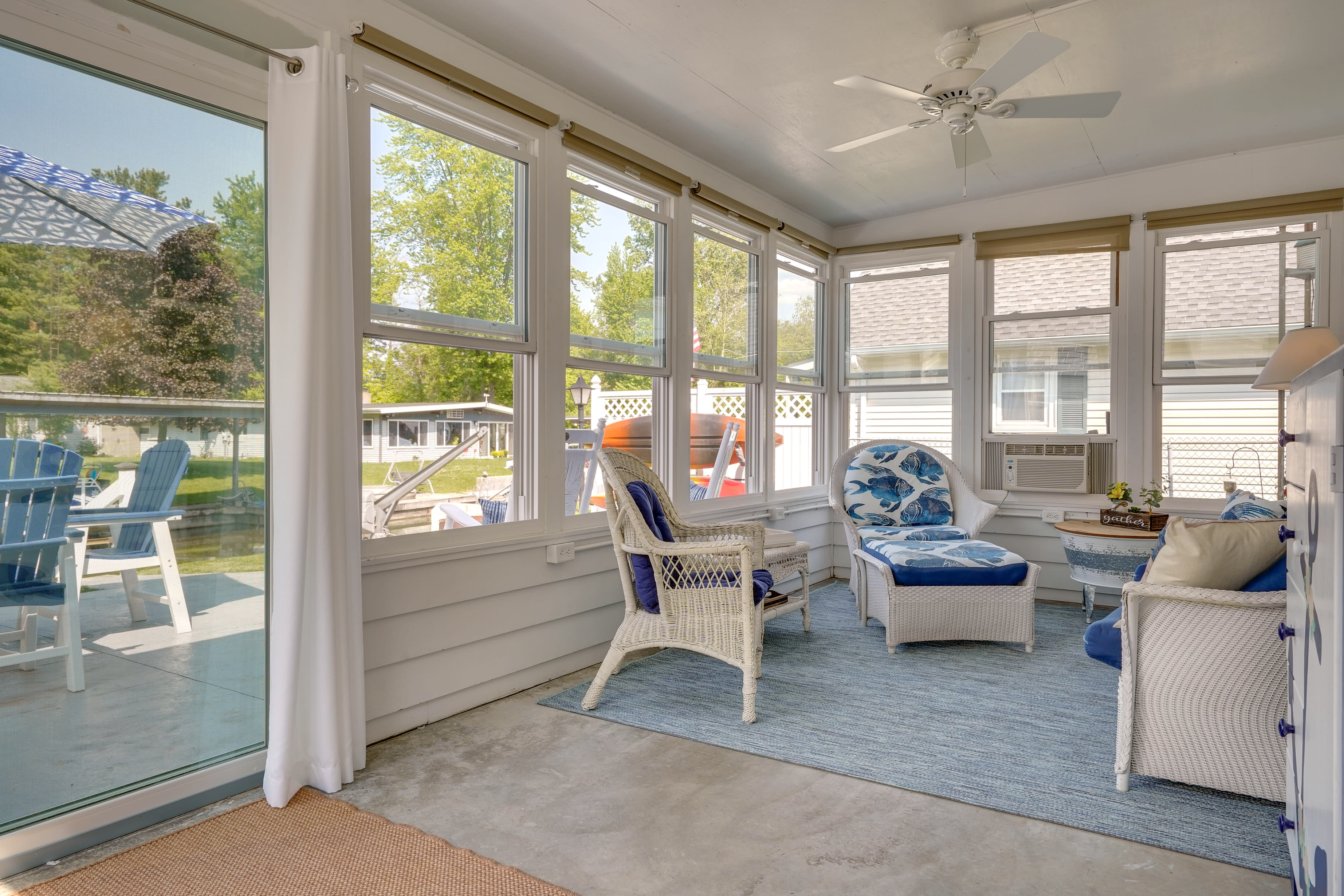 Furnished Sunroom