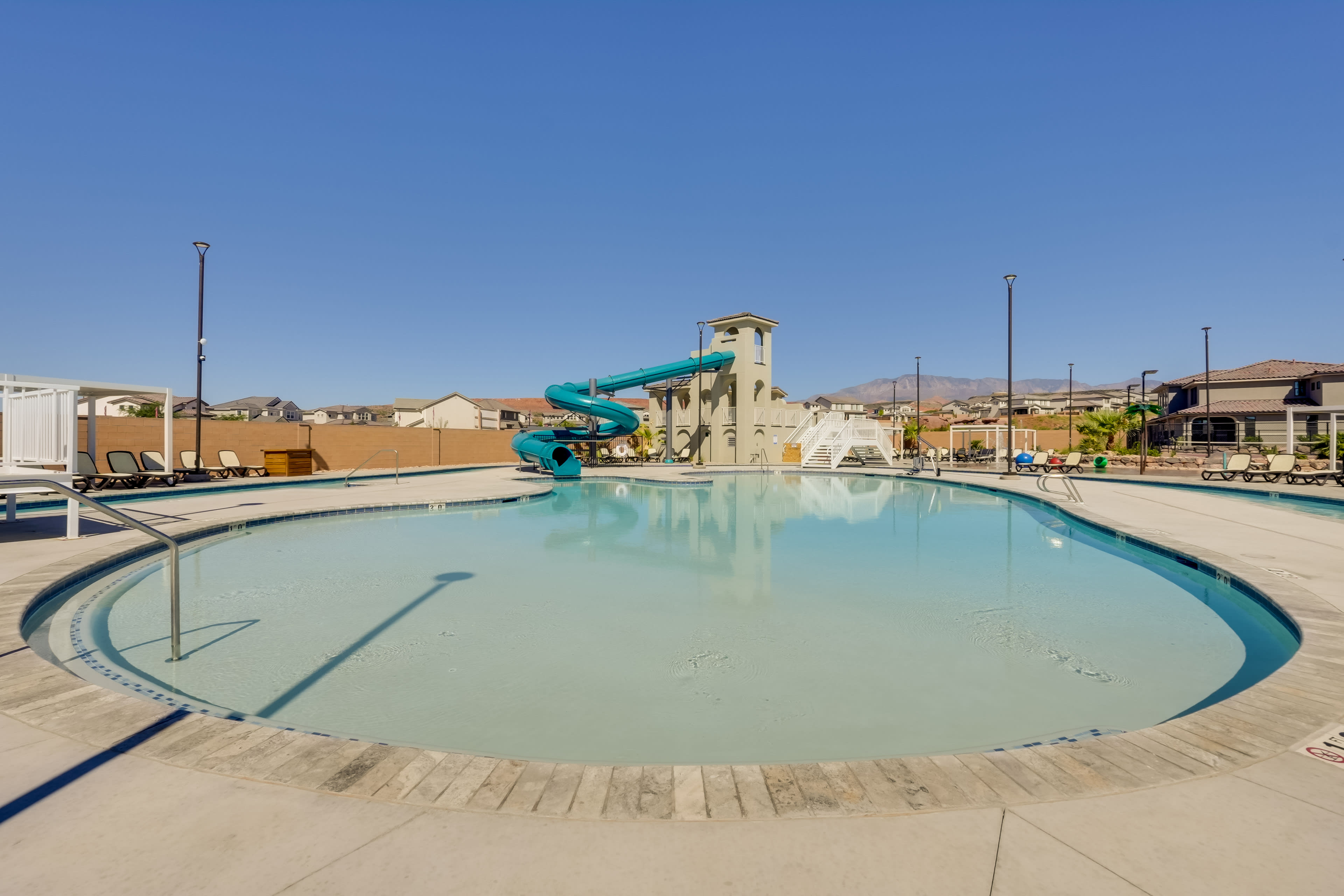 Community Amenities | Pool | Waterslide | Lazy River