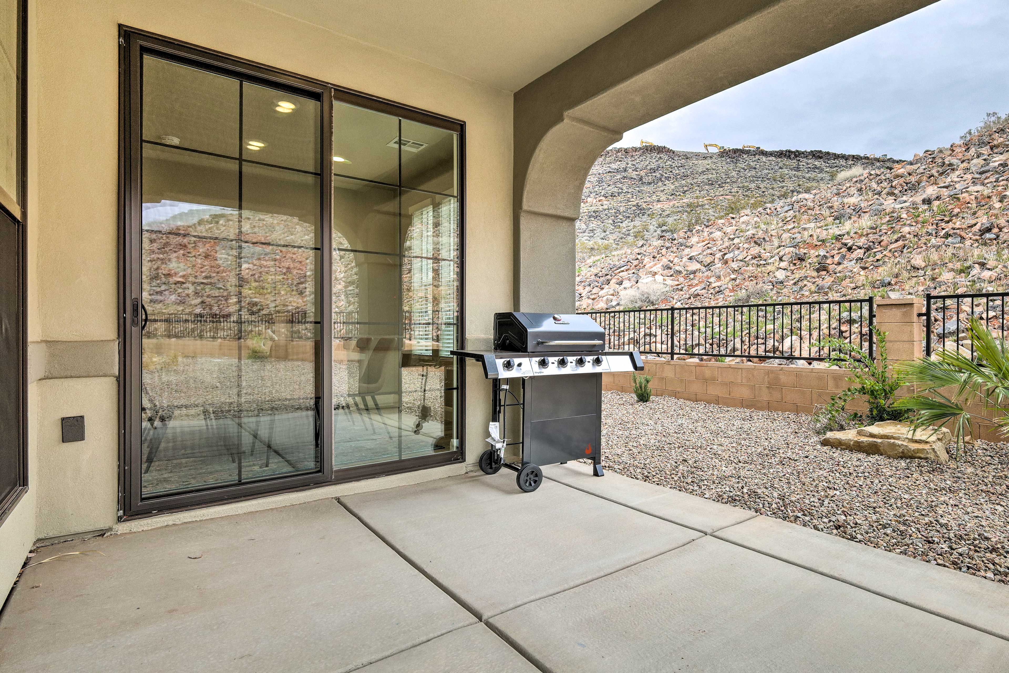 Private Patio | Community Pool Access | 37 Mi to Zion National Park