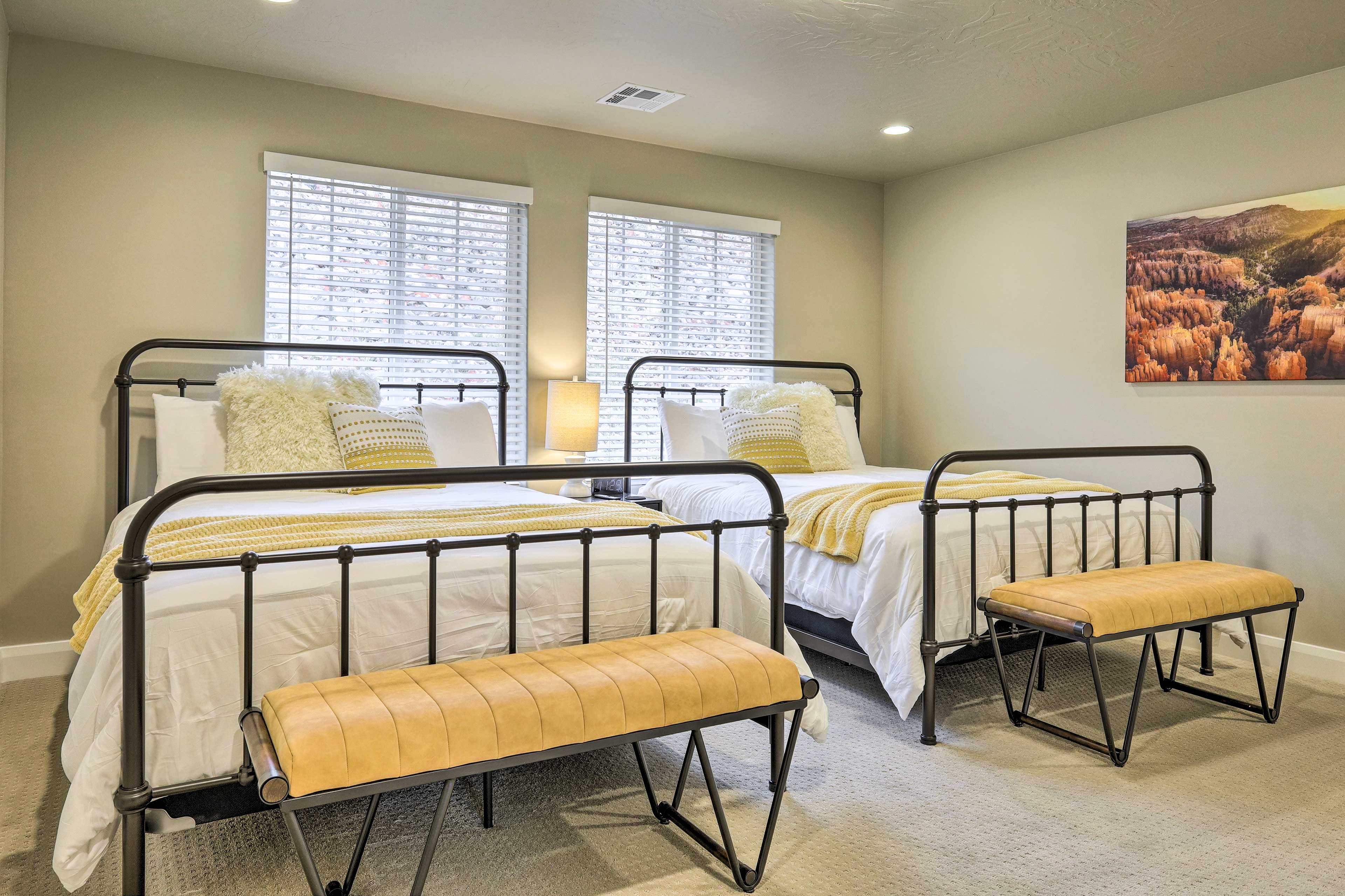 Bedroom 3 (Bryce Canyon Room) | 2nd Floor | 2 Queen Beds | Smart TV
