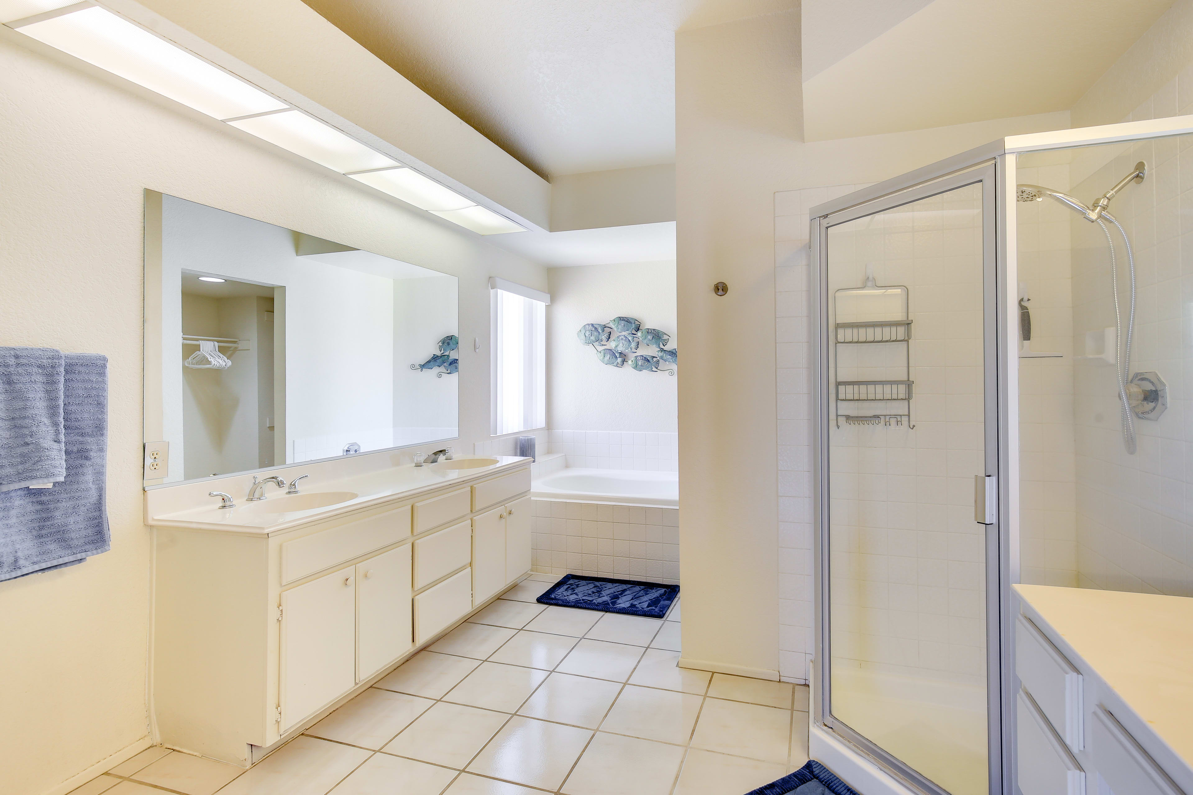 En-Suite Bathroom | Complimentary Toiletries | Hair Dryer | Towels Provided