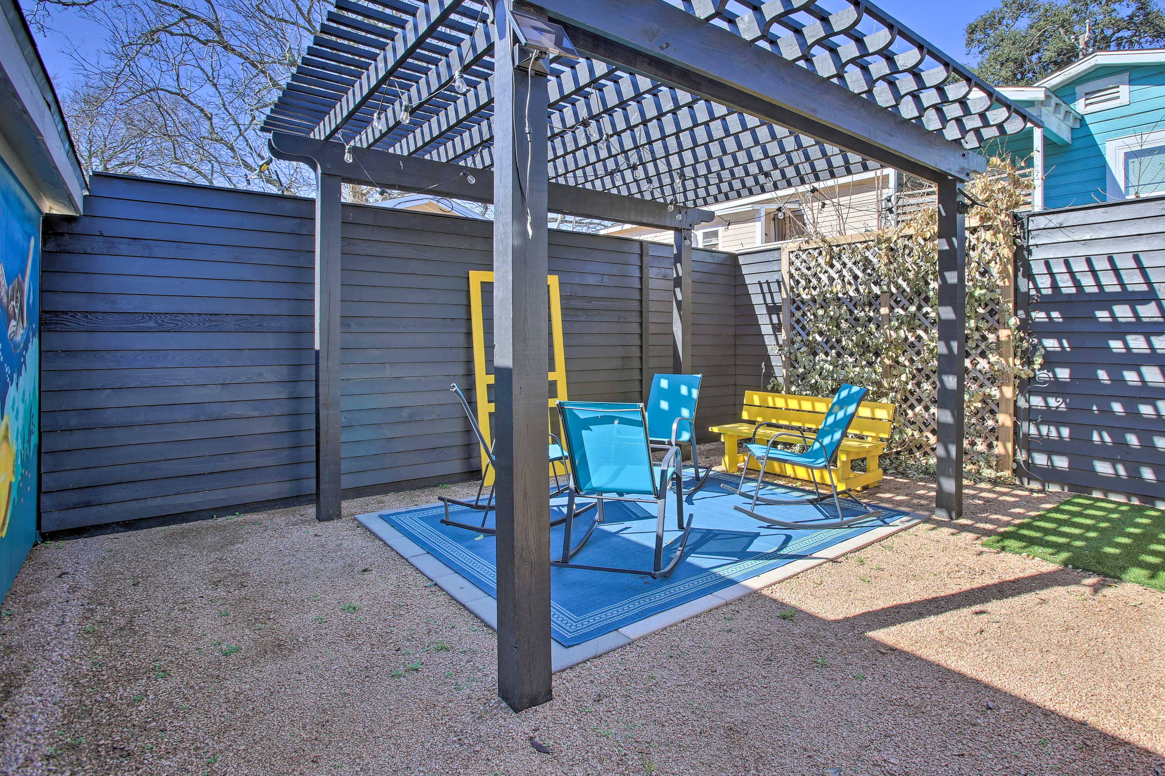 Outdoor Space | Private Deck w/ Seating Area