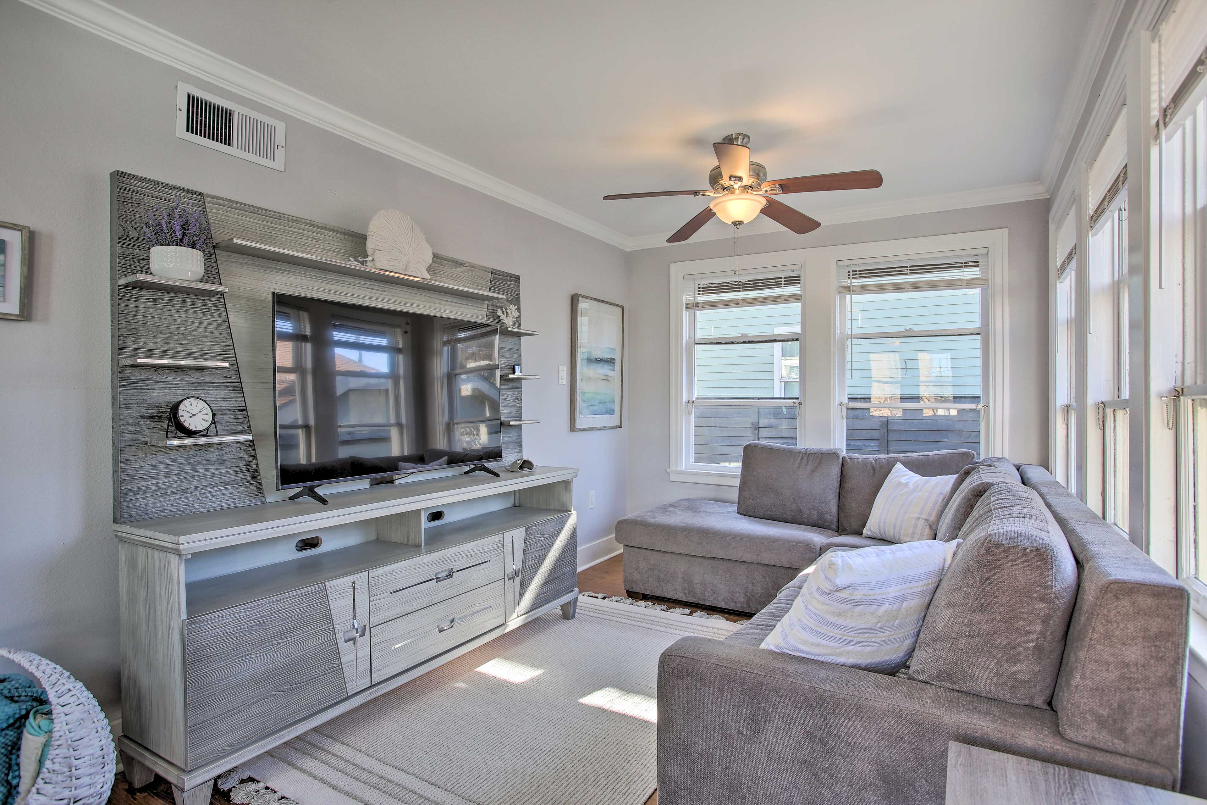 Reading Nook | Central Heating | Ceiling Fans