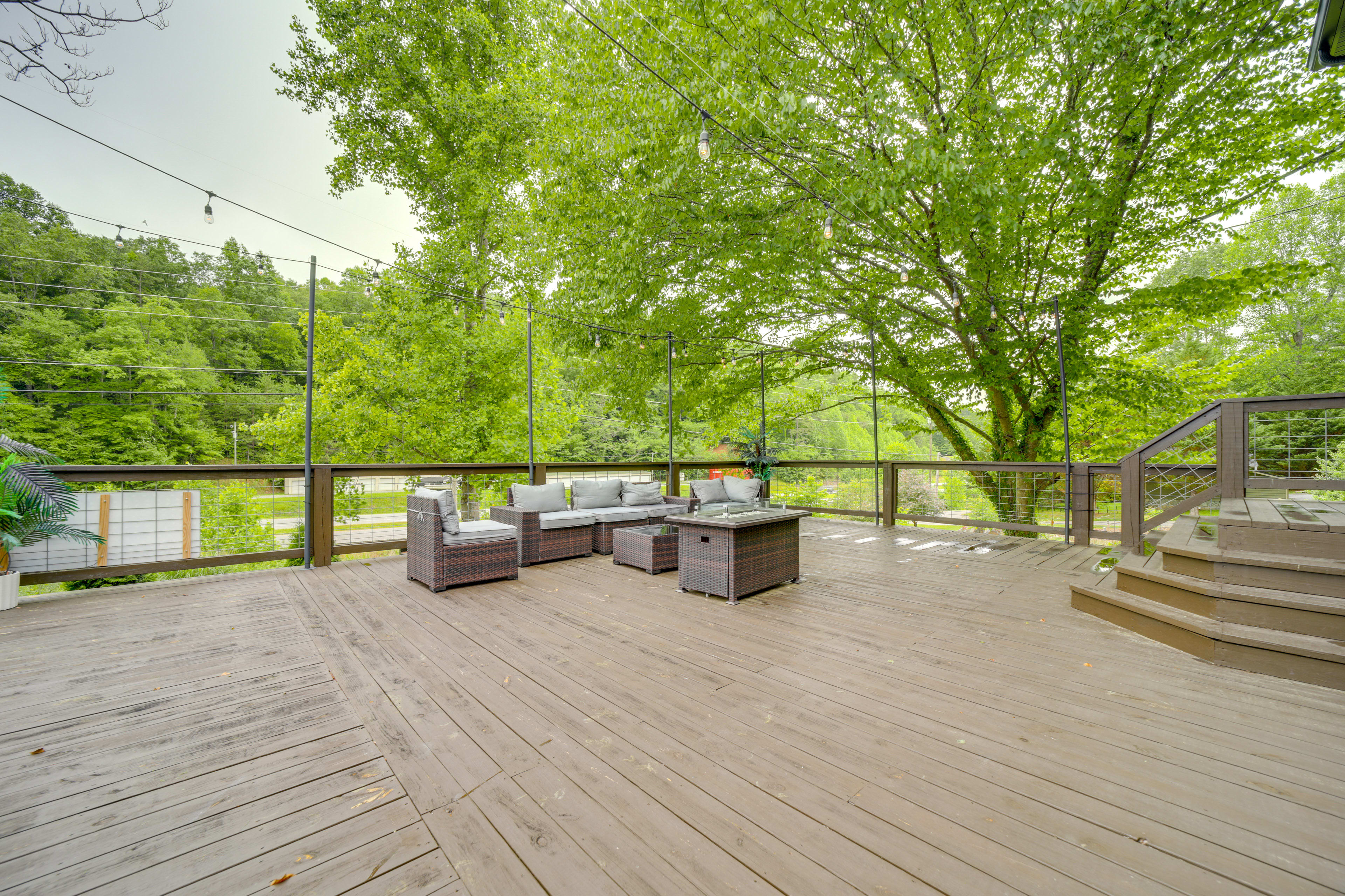 Spacious Deck | Charcoal Grill | Gas Fire Pit | String Lights