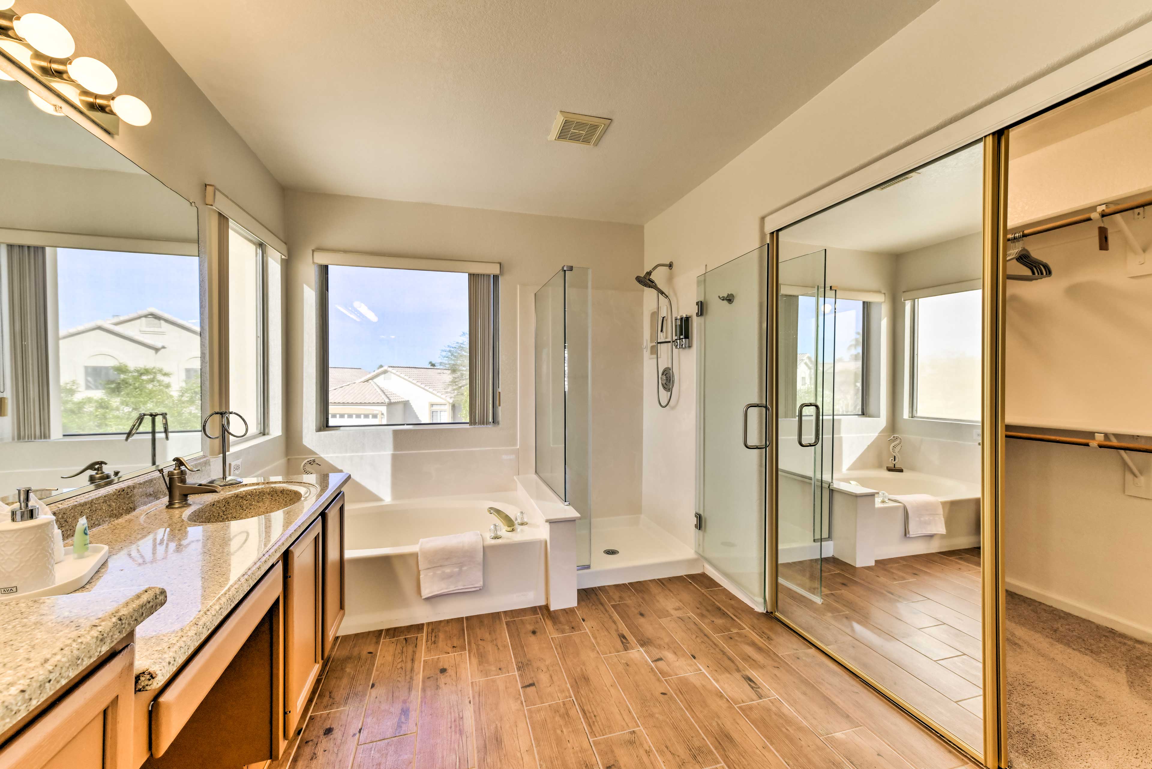 En-Suite Bathroom | Towels Provided