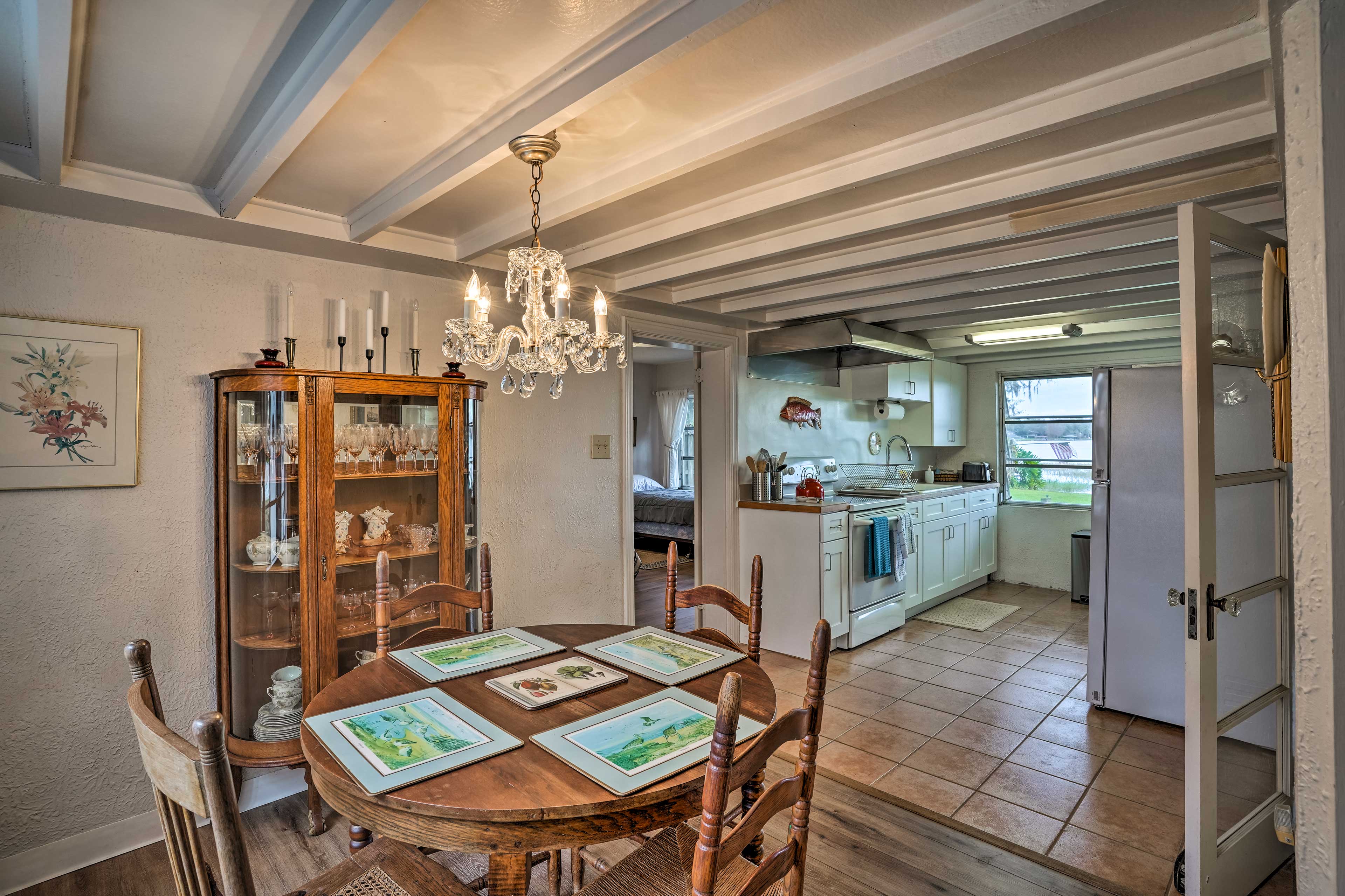 Breakfast Nook | Dishware/Flatware Provided