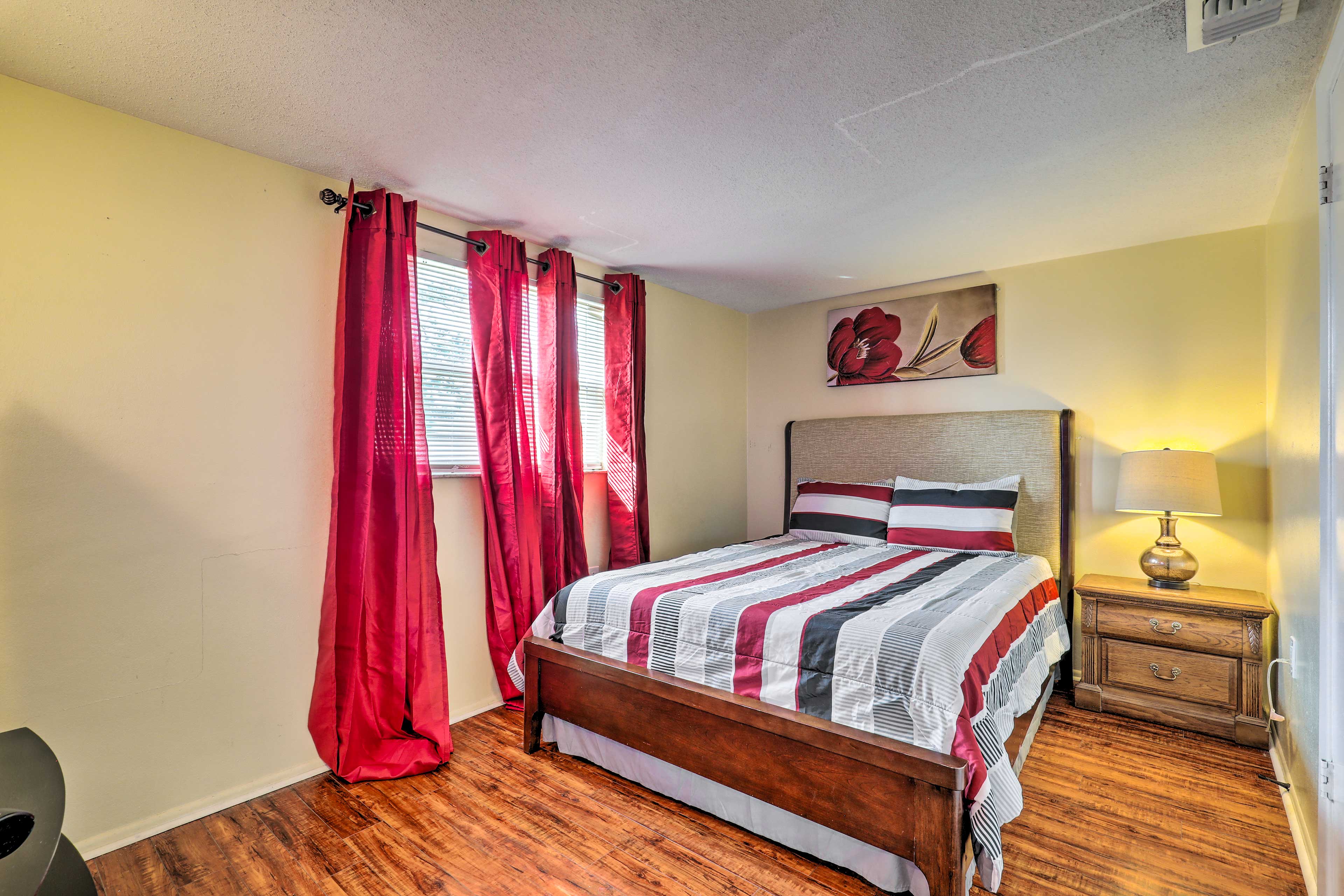 Bedroom 1 | Queen Bed | Linens Provided