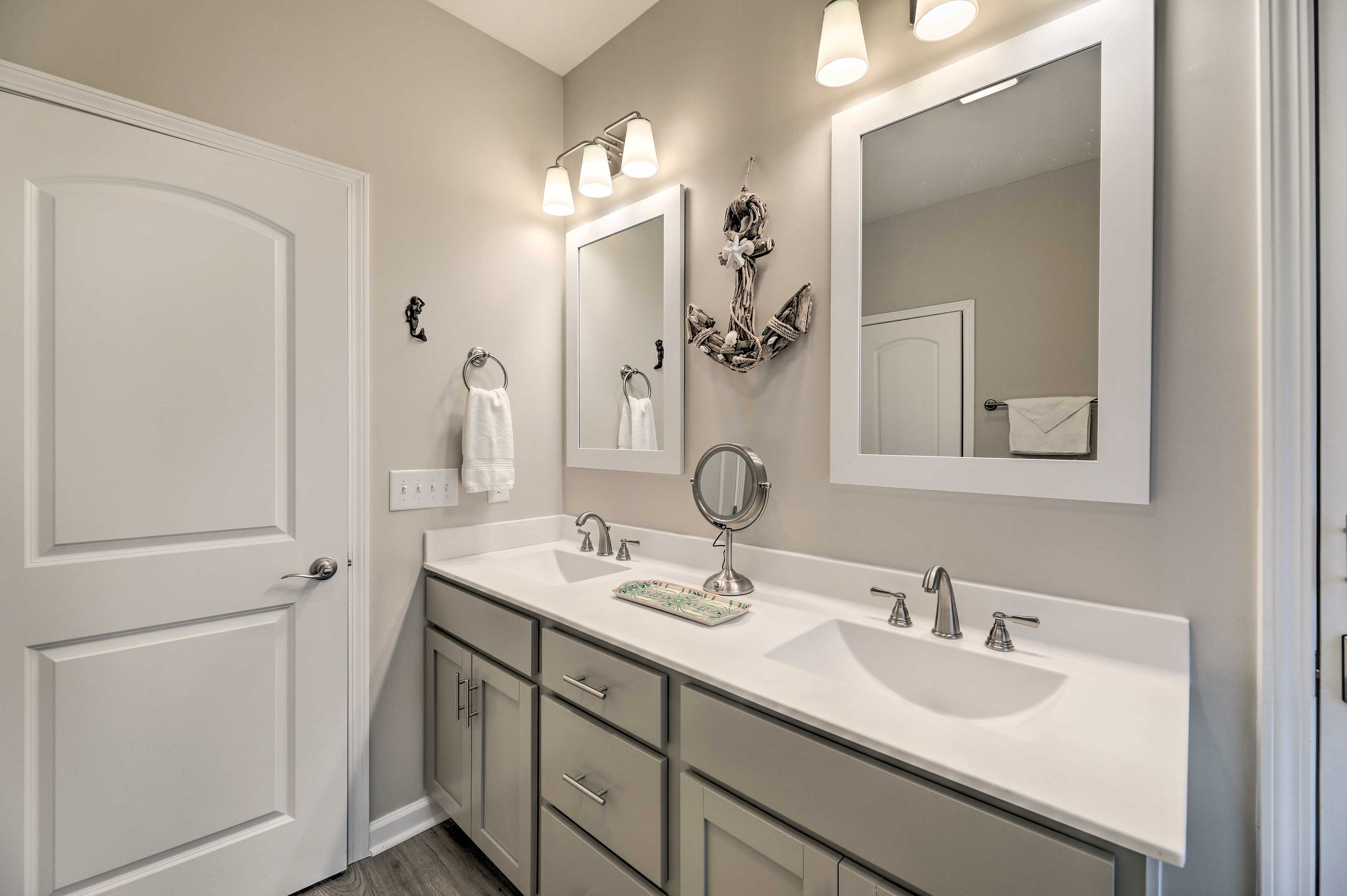 En-Suite Bathroom | Access via Bedroom 1 | Complimentary Toiletries