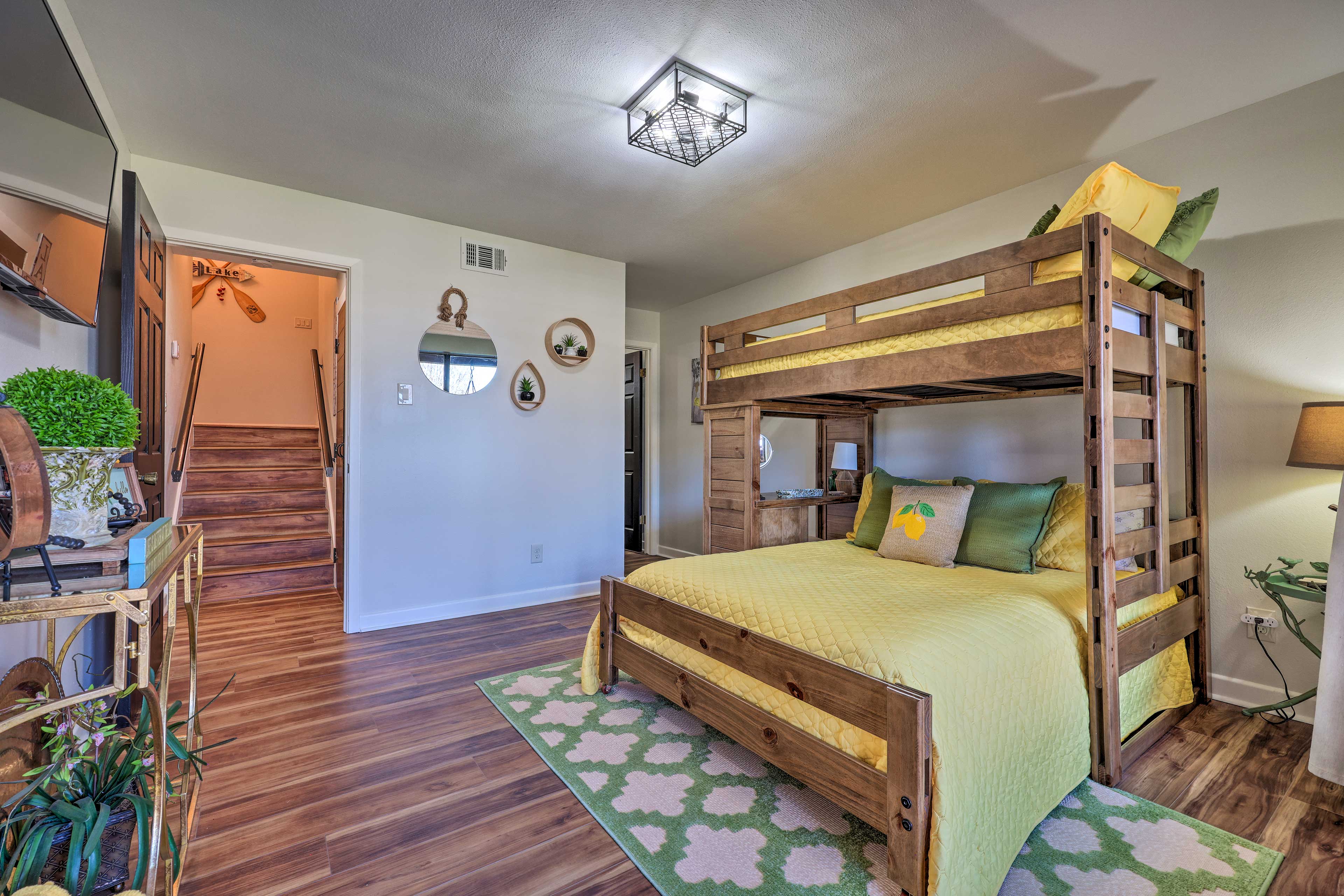 Bedroom 2 | Twin/Full Bunk Bed | Smart TV | Deck Access