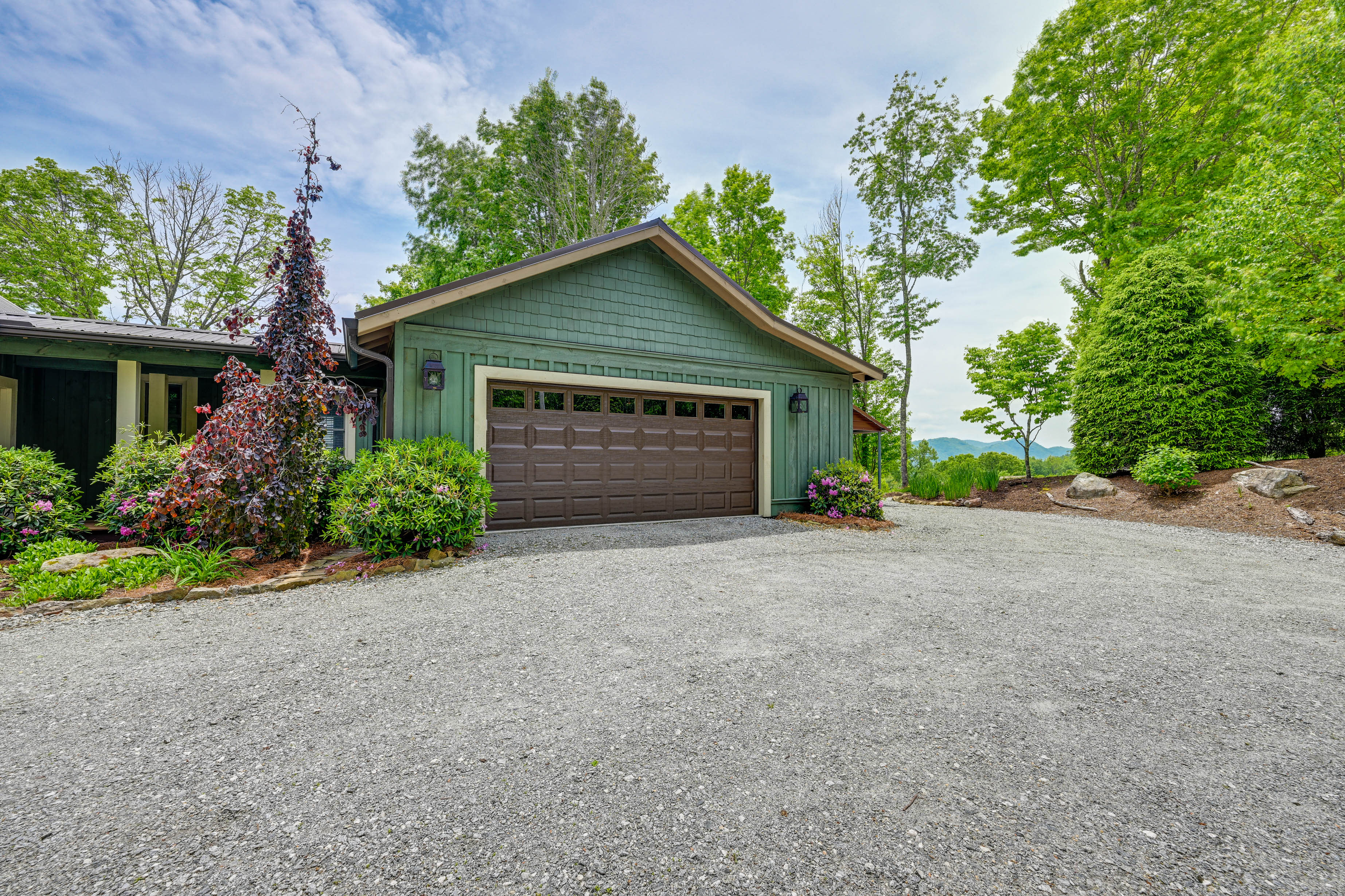 Parking | Gravel Driveway (3 Vehicles) | Garage (2 Vehicles)