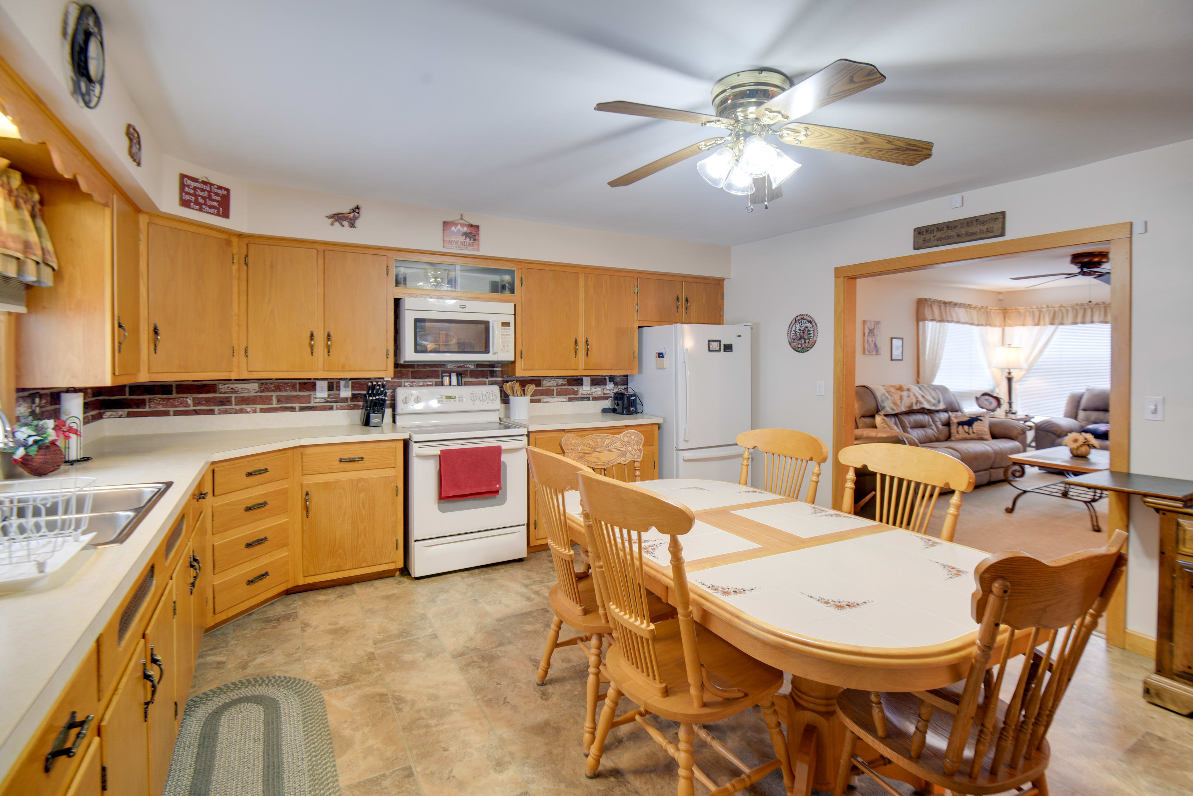 Kitchen | Dining Area