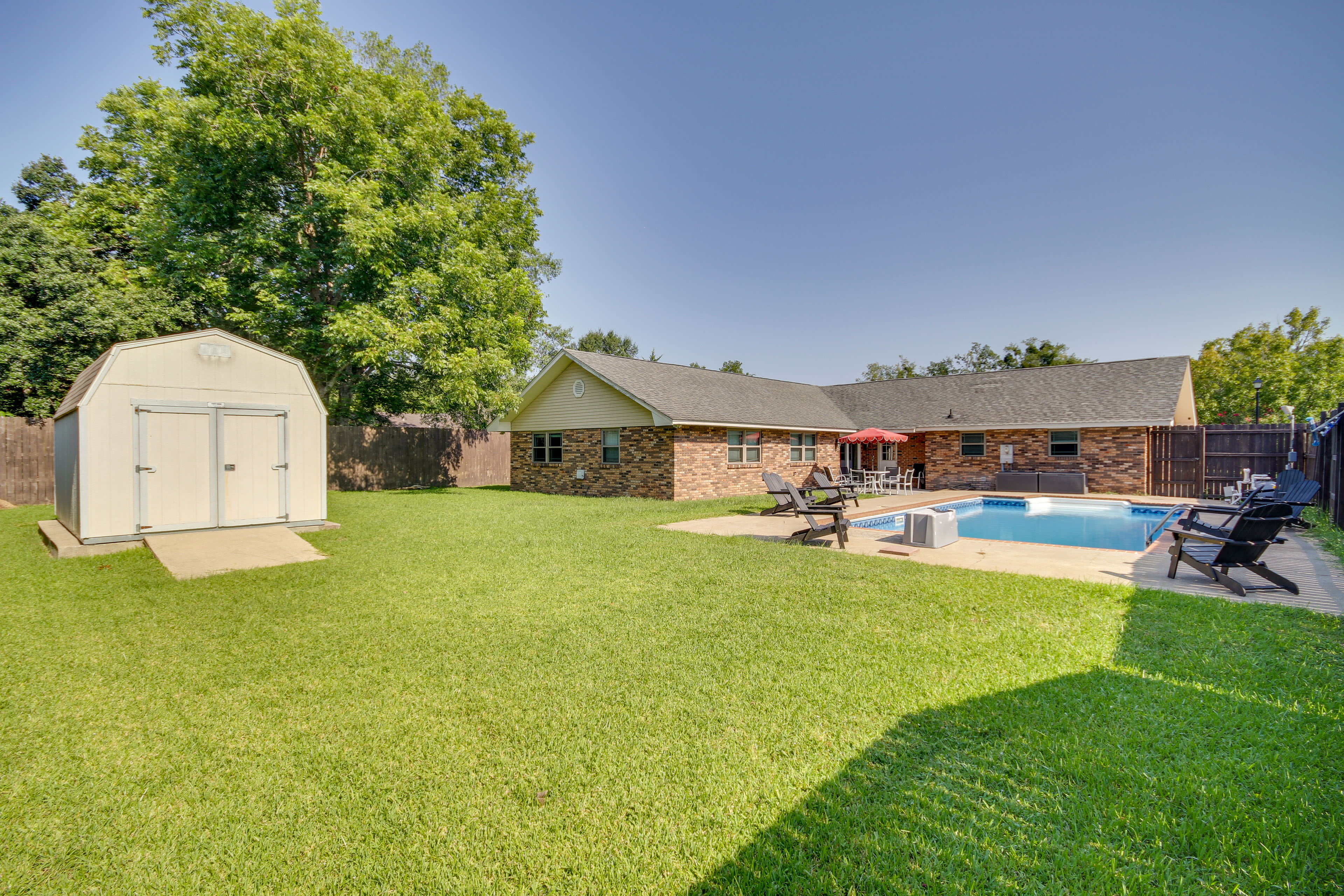 Spacious Fenced Yard