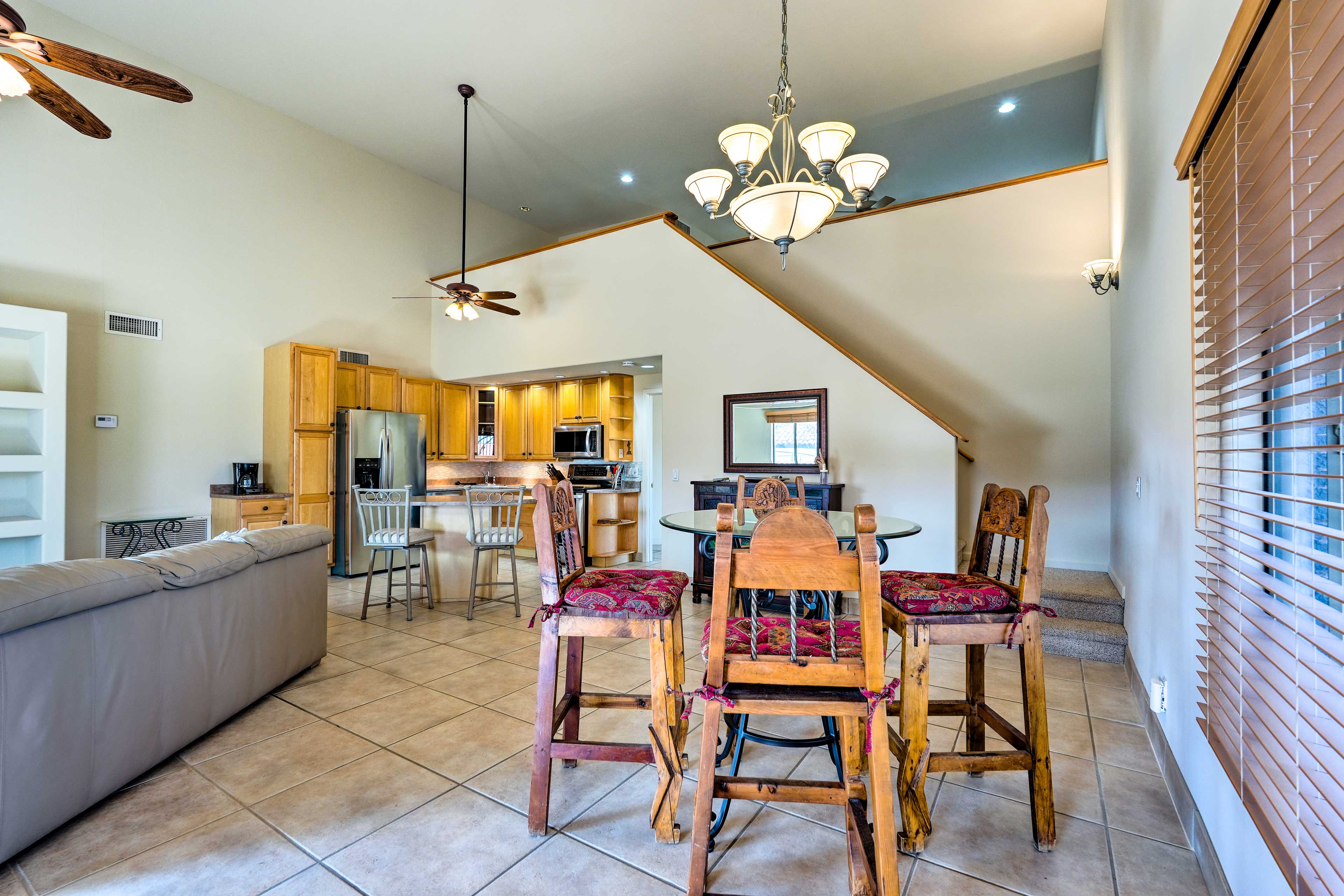 Guesthouse | Dining Area