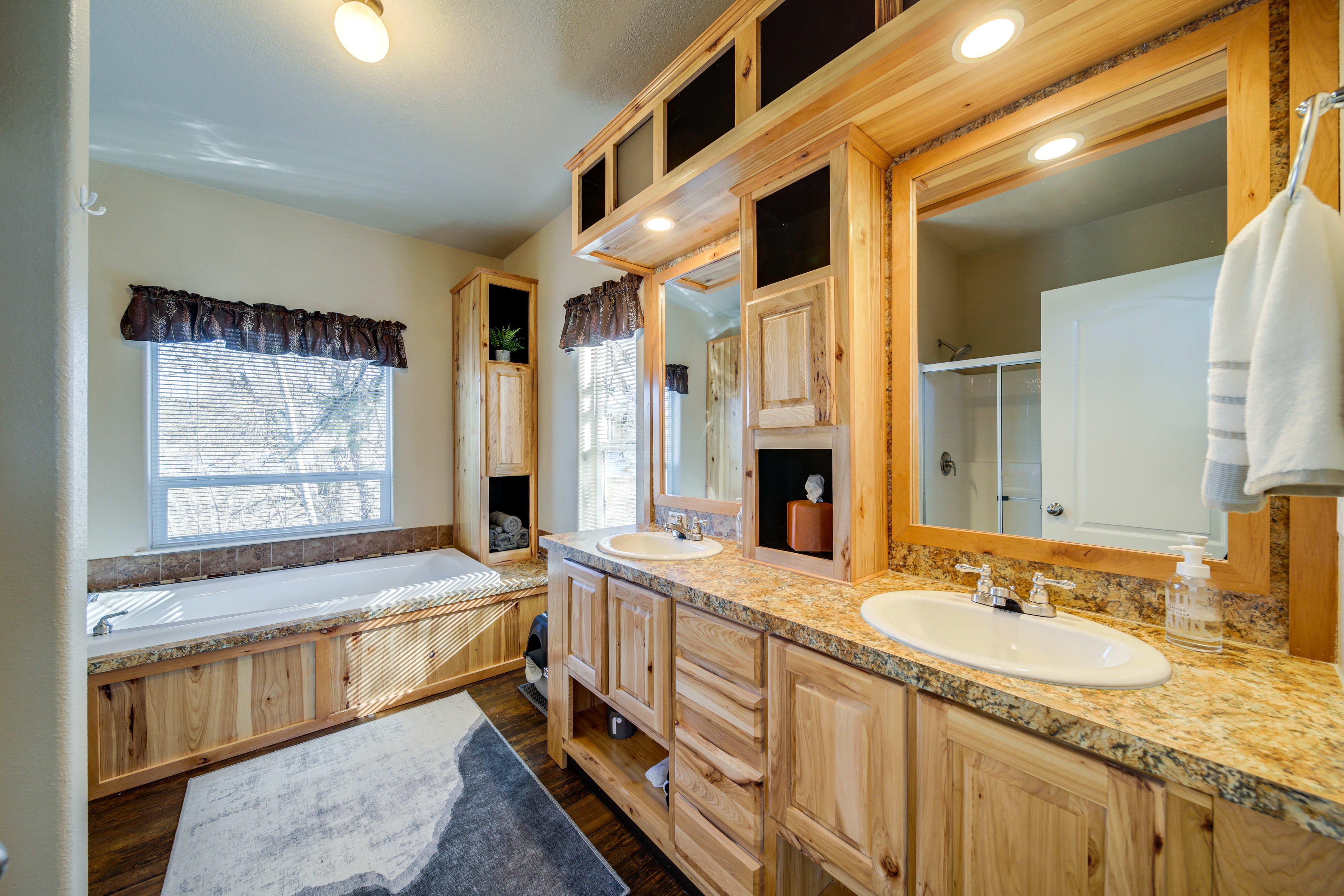 En-Suite Bathroom | Towels Provided