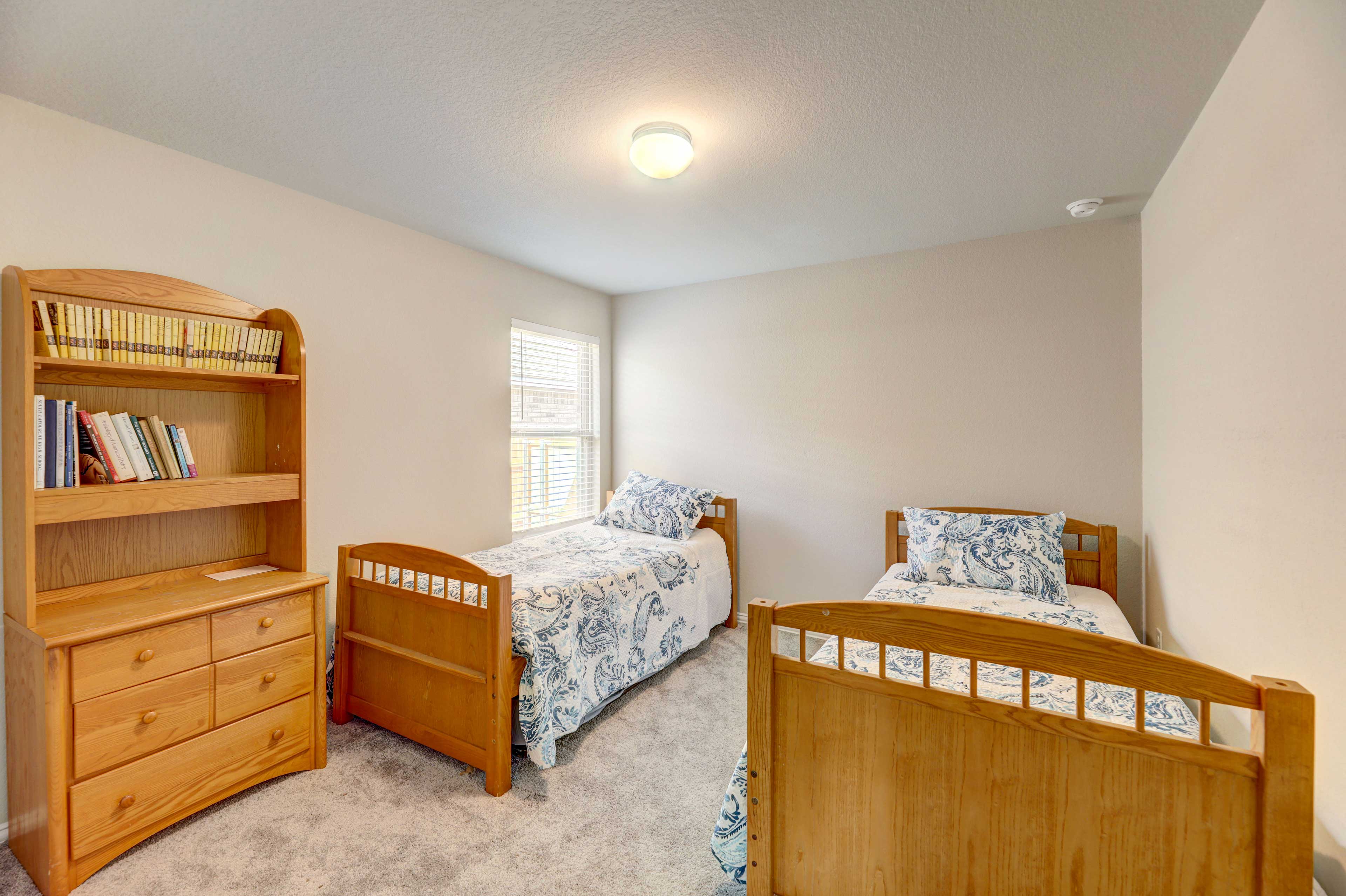 Bedroom 3 | 2 Twin Beds | Twin Trundle