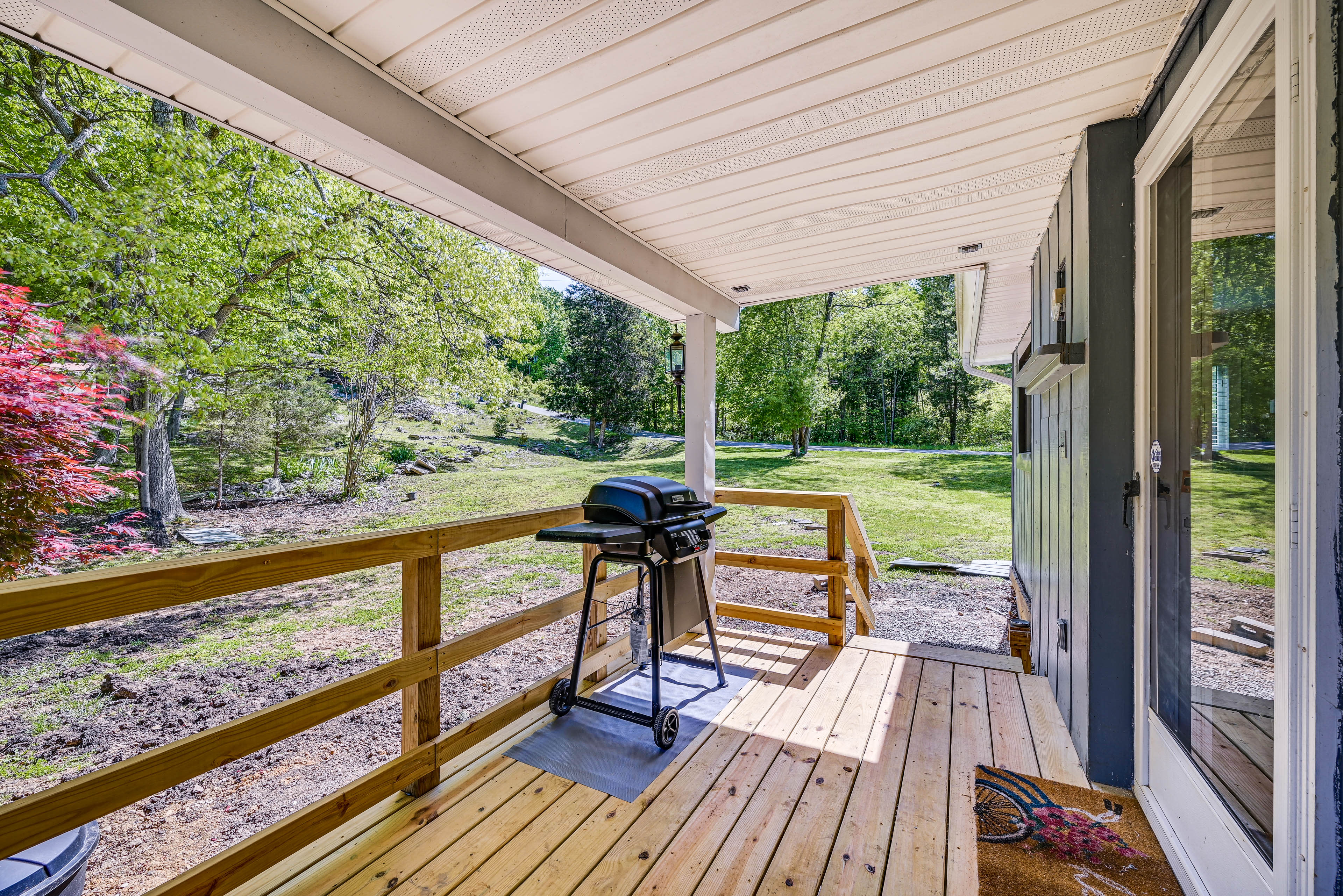 Private Deck | Grill