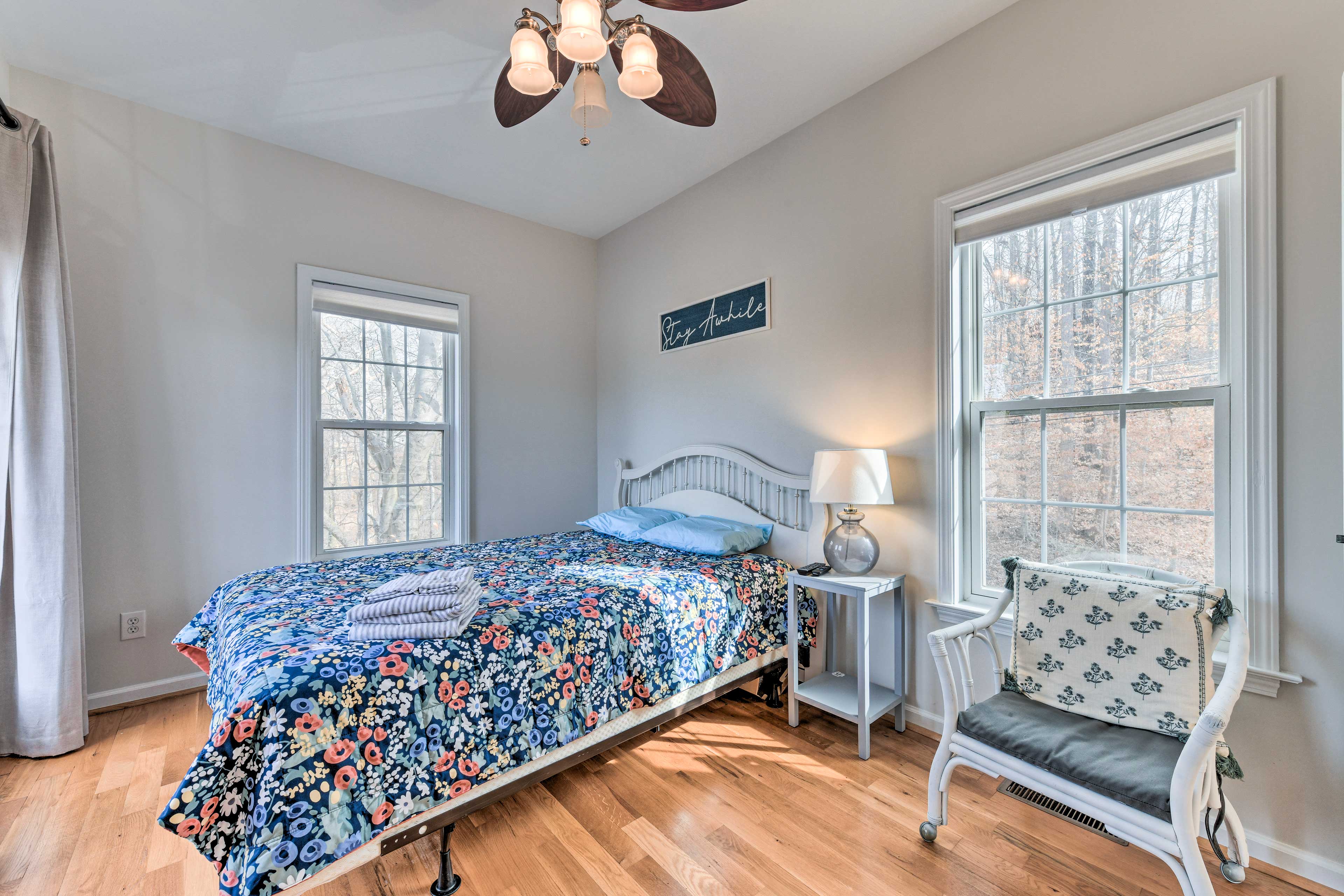 Bedroom 2 | 2nd Floor | Queen Bed | Smart TV | Deck Access | Linens Provided