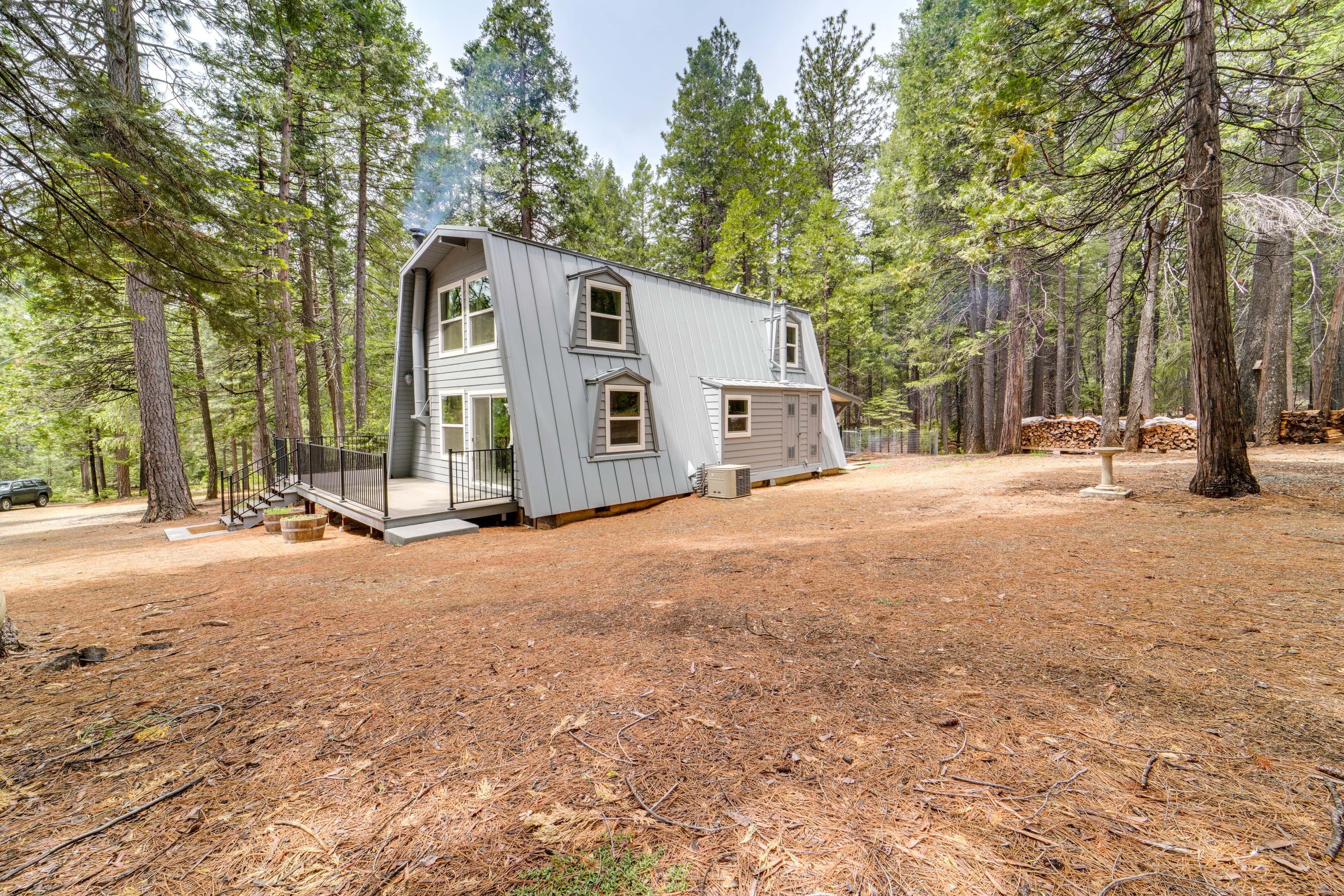 Cabin Exterior | Fire Pit | Firewood Provided