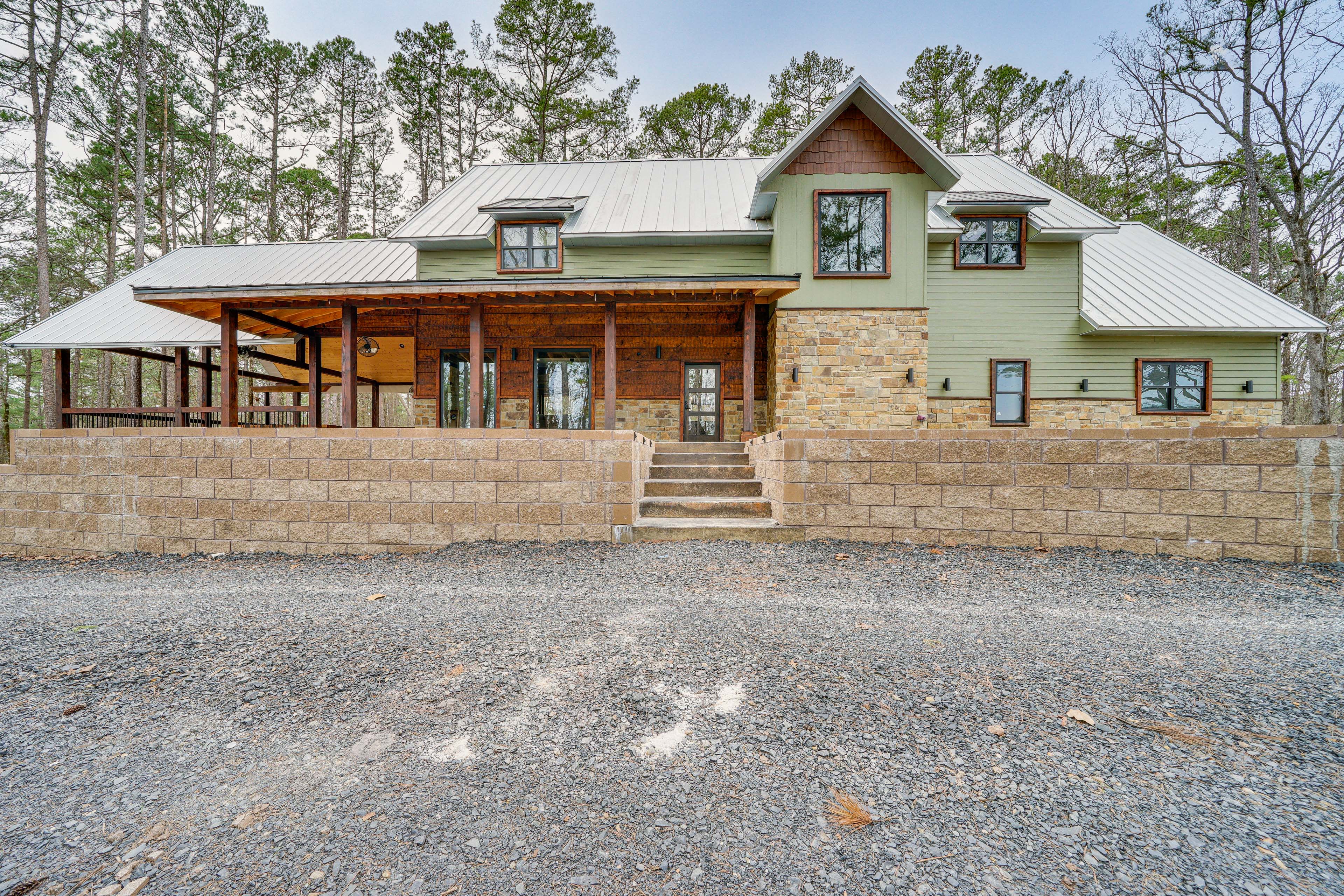 Broken Bow Vacation Rental | 6BR | 5BA | 5,000 Sq Ft | Stairs Required to Enter