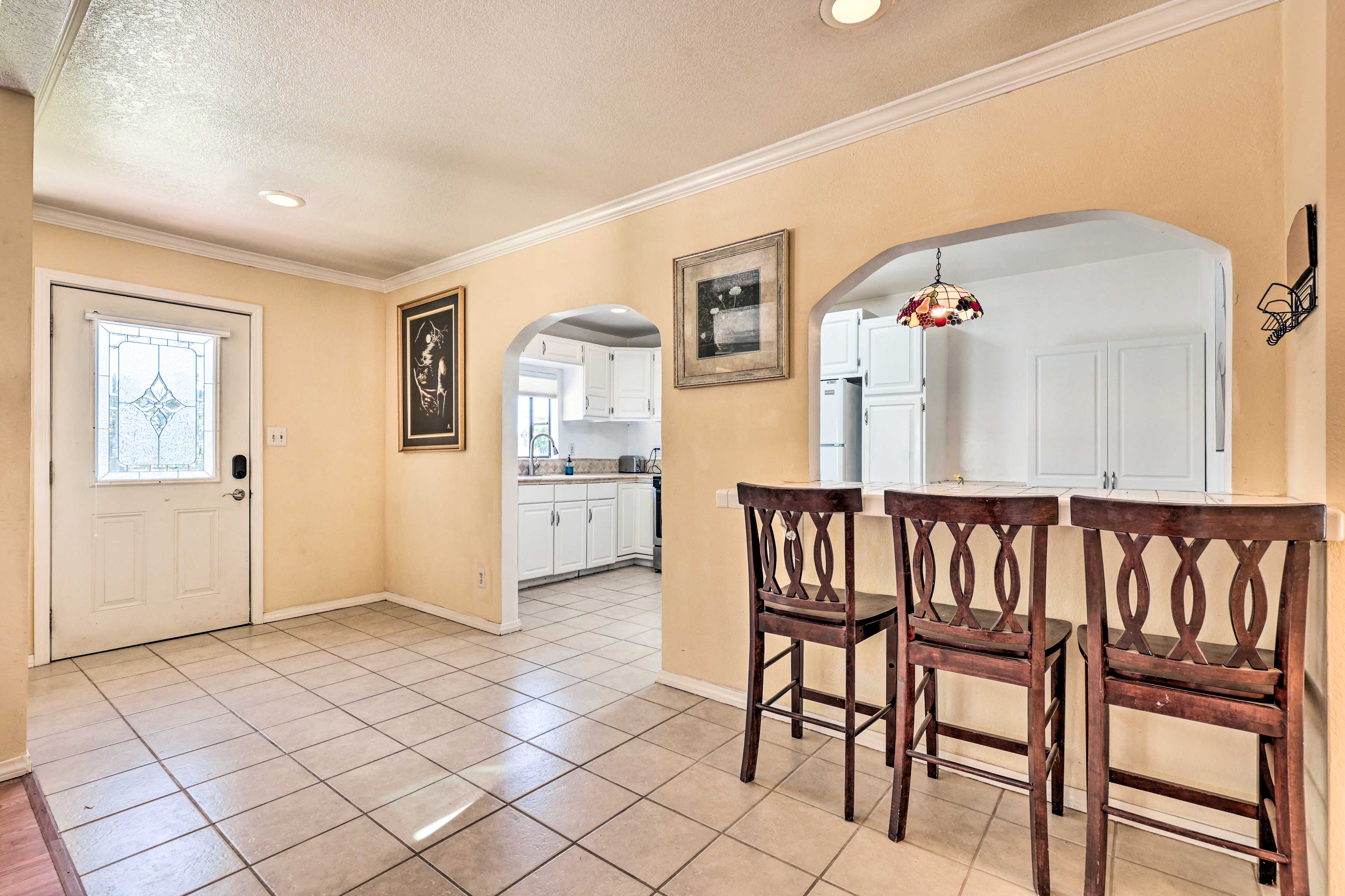 Countertop Dining Area