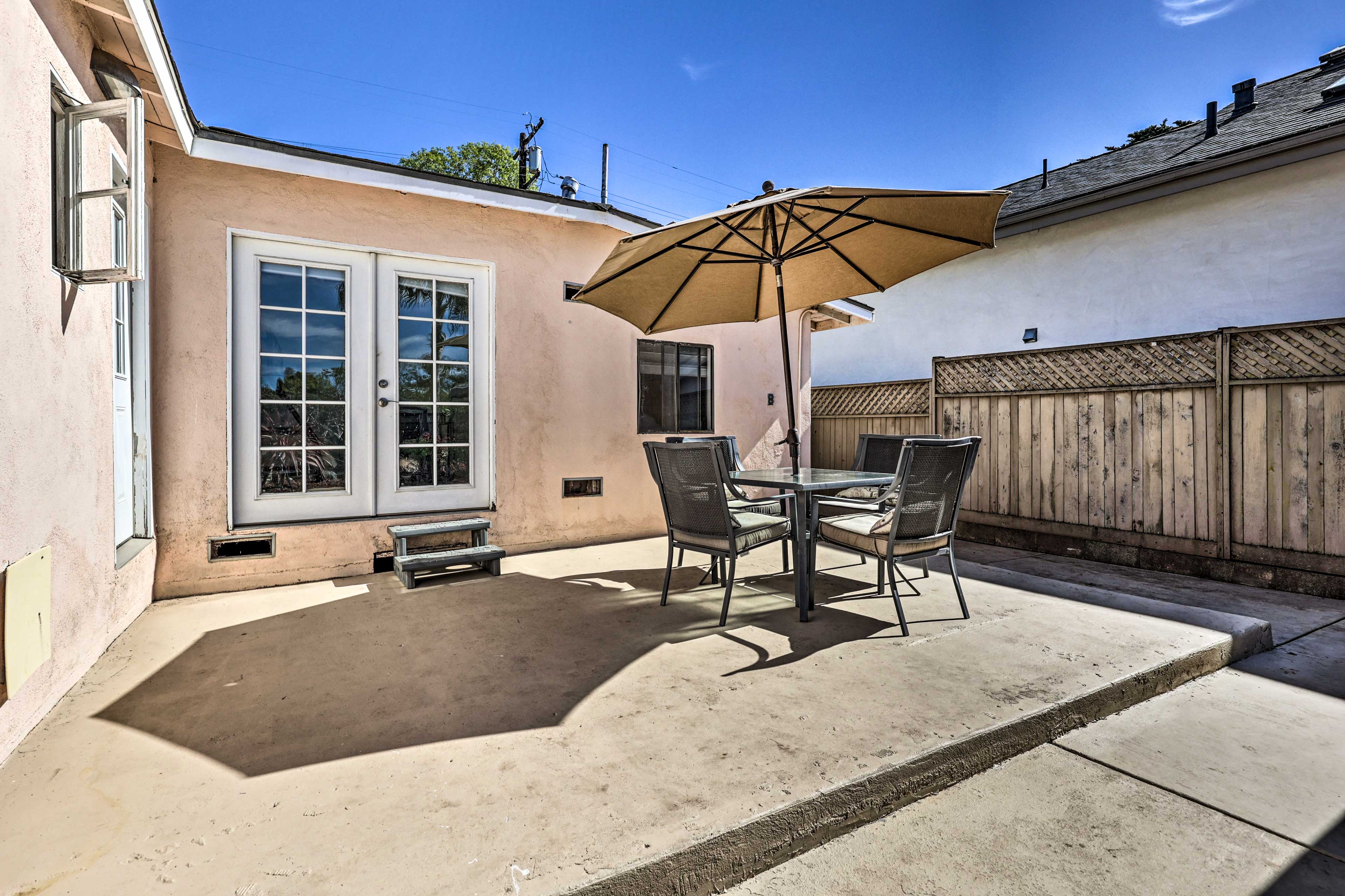 Outdoor Dining Area