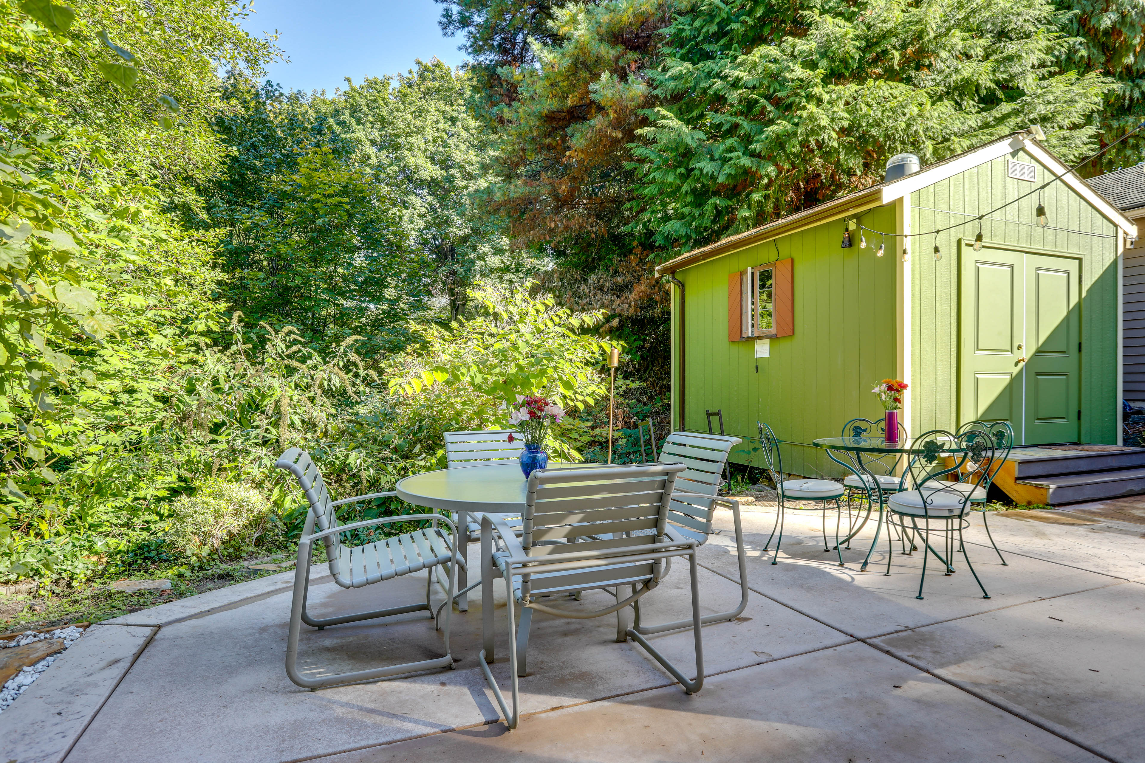 Patio | Dining Table