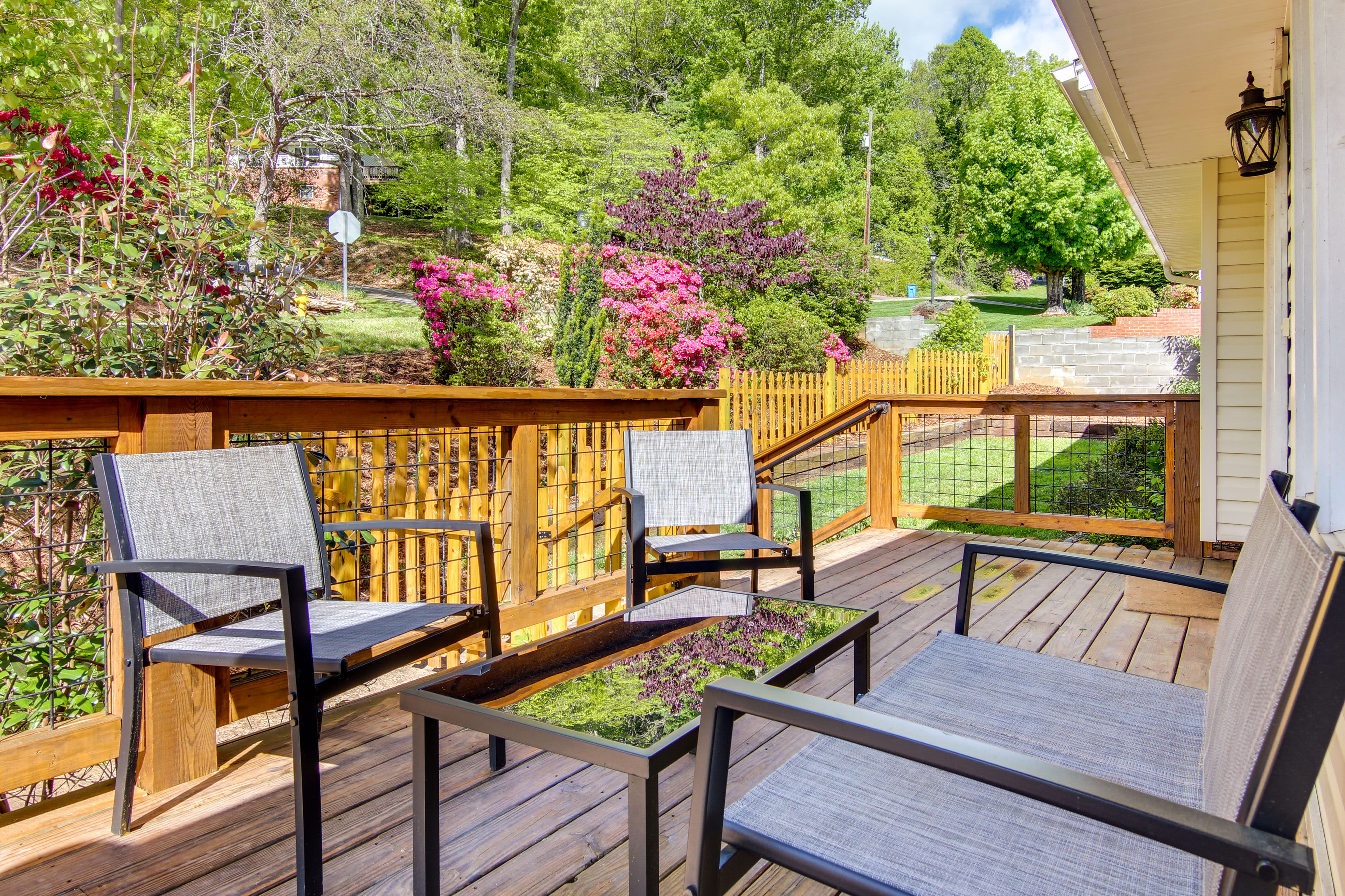 Front Porch | Private Entrance