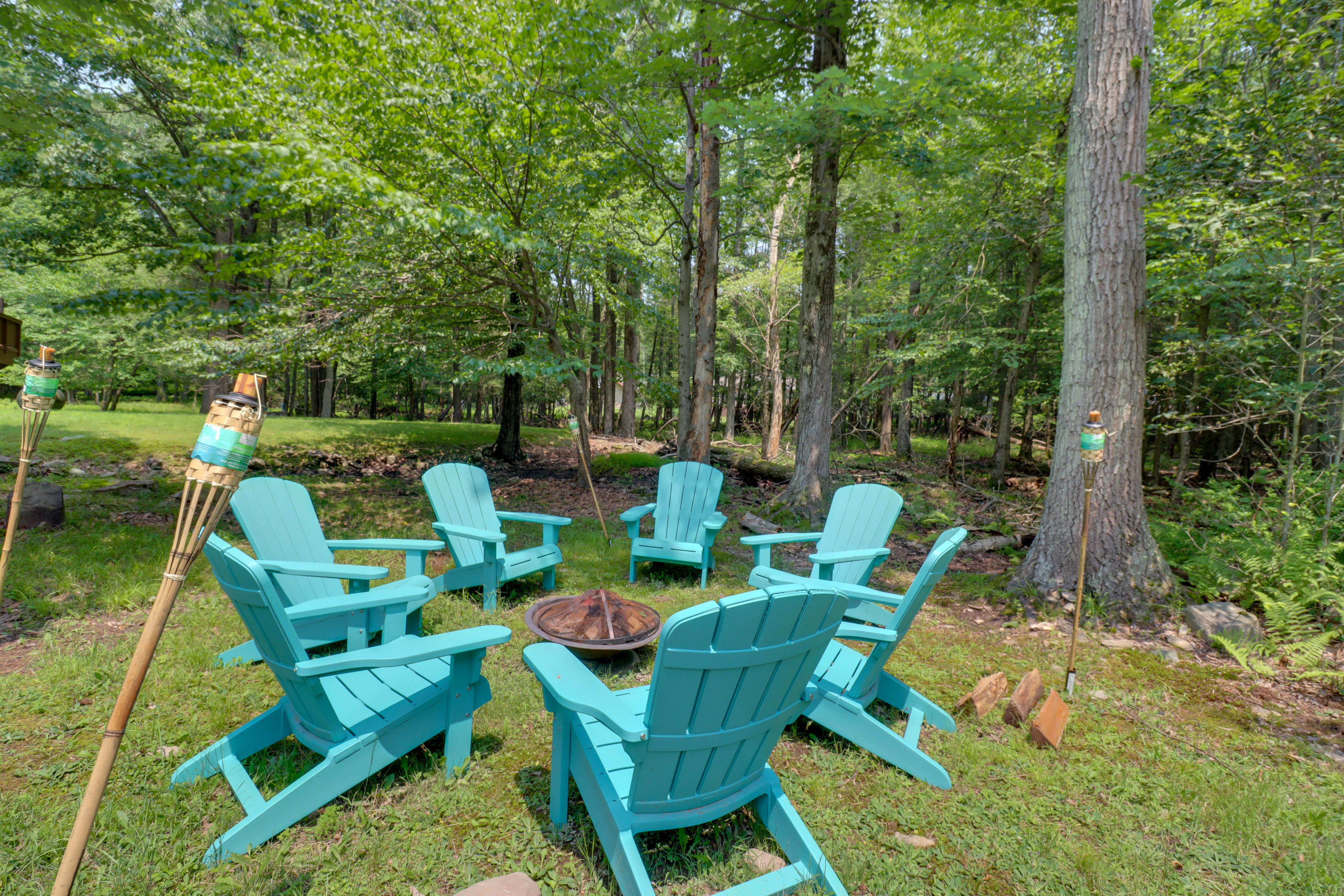 Backyard | Fire Pit | Private Hot Tub