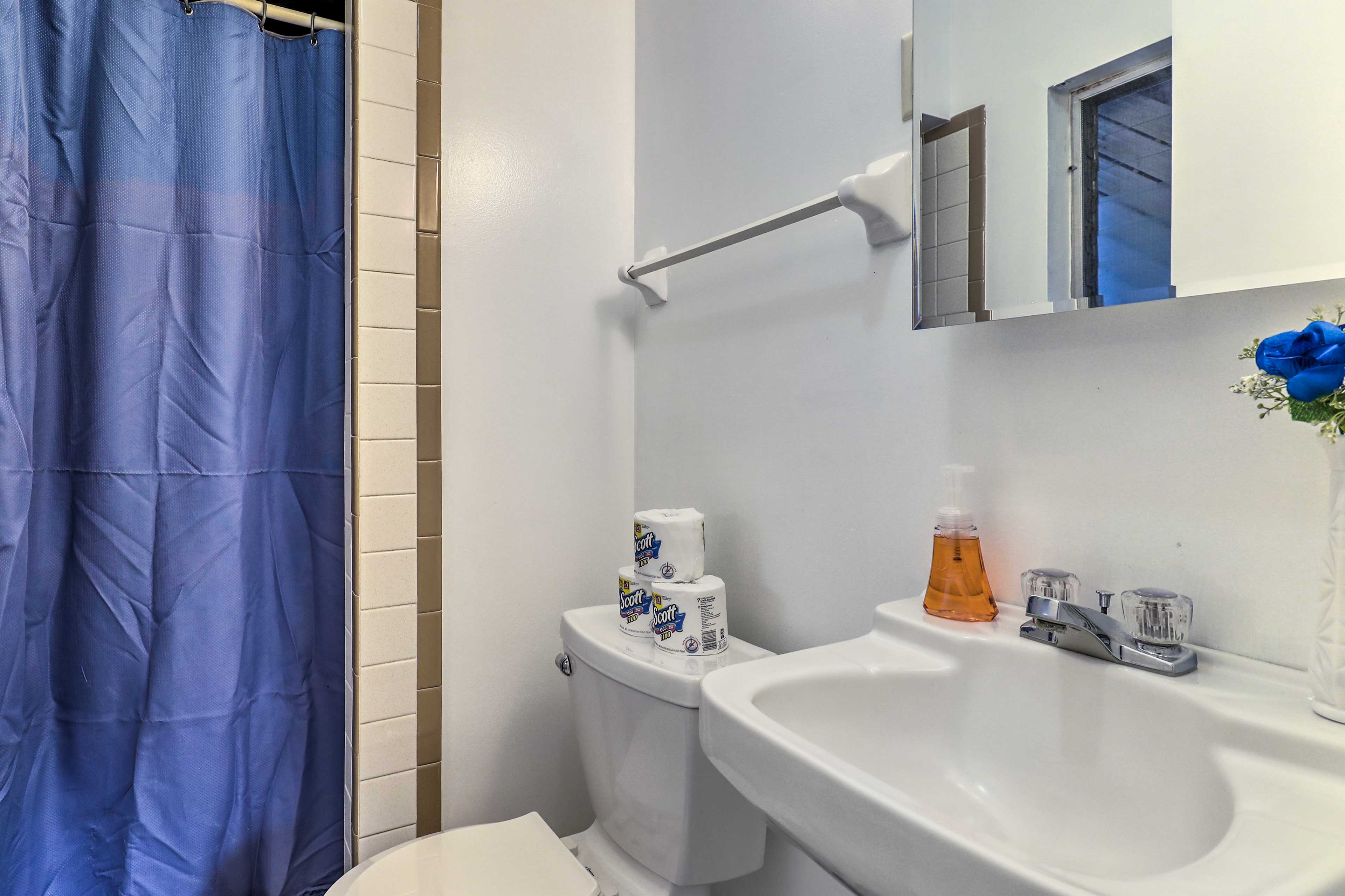 Bathroom | Towels Provided | Complimentary Toiletries