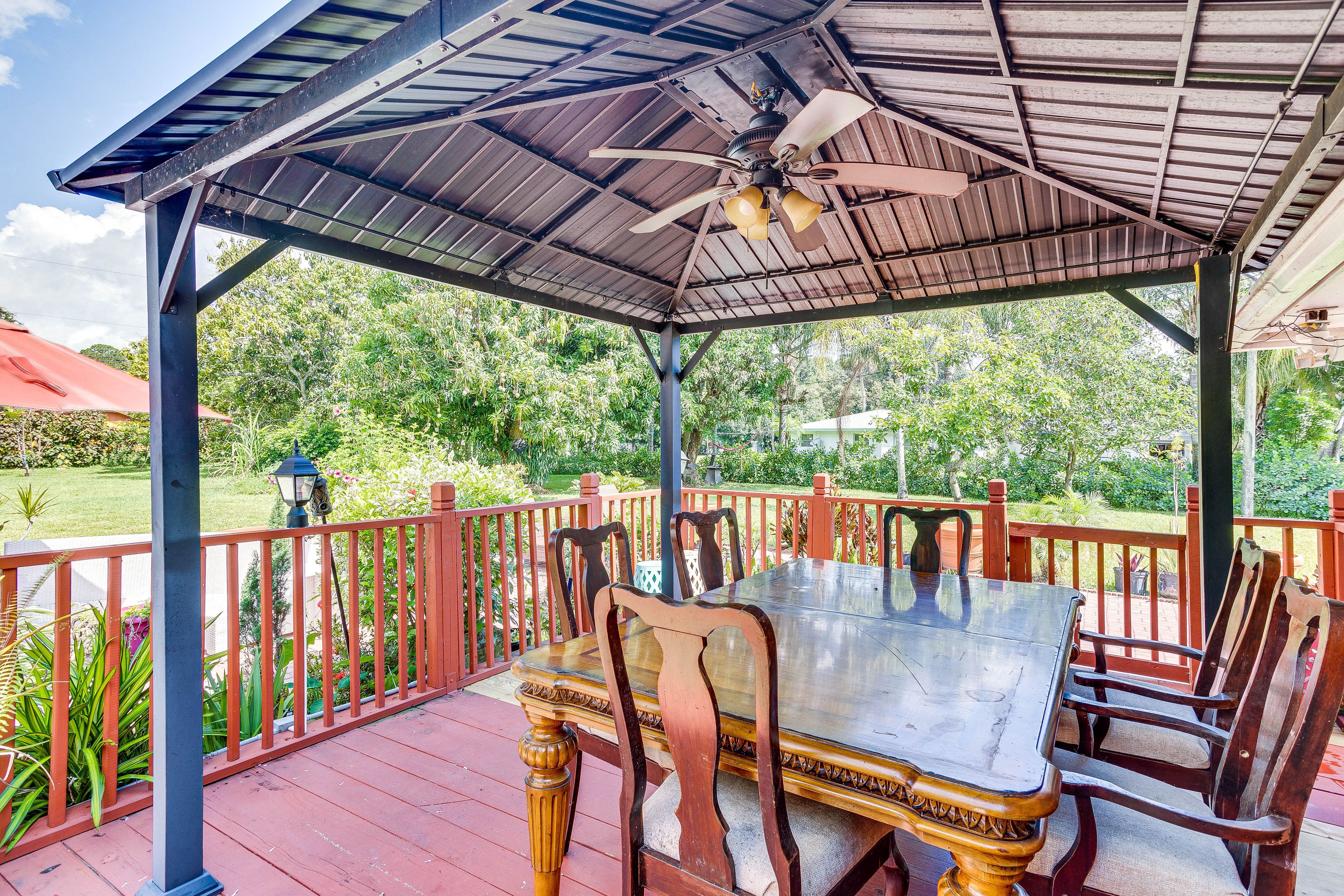 Outdoor Dining Areas