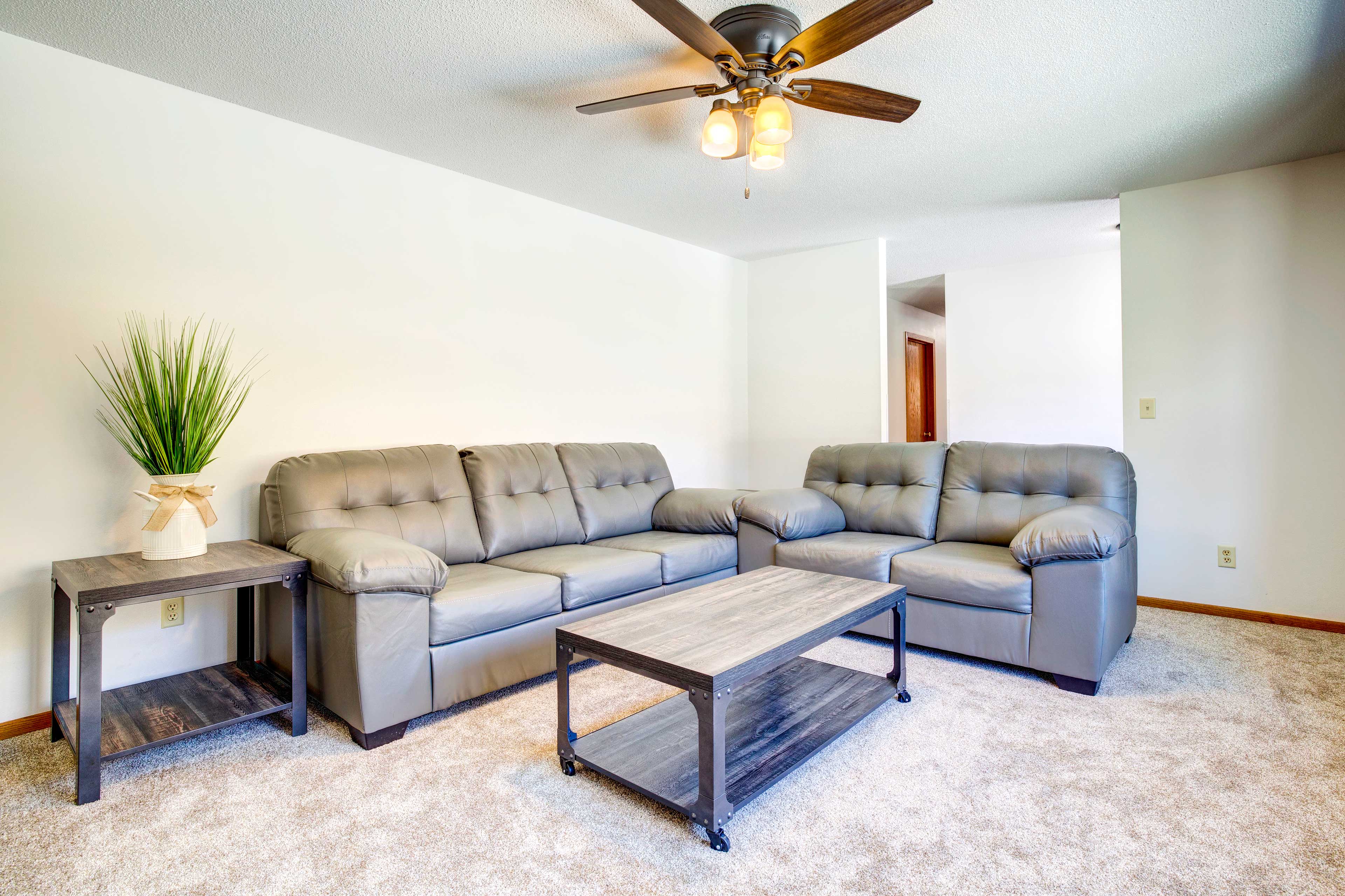 Living Room | Queen Sleeper Sofa | Smart TV | Books