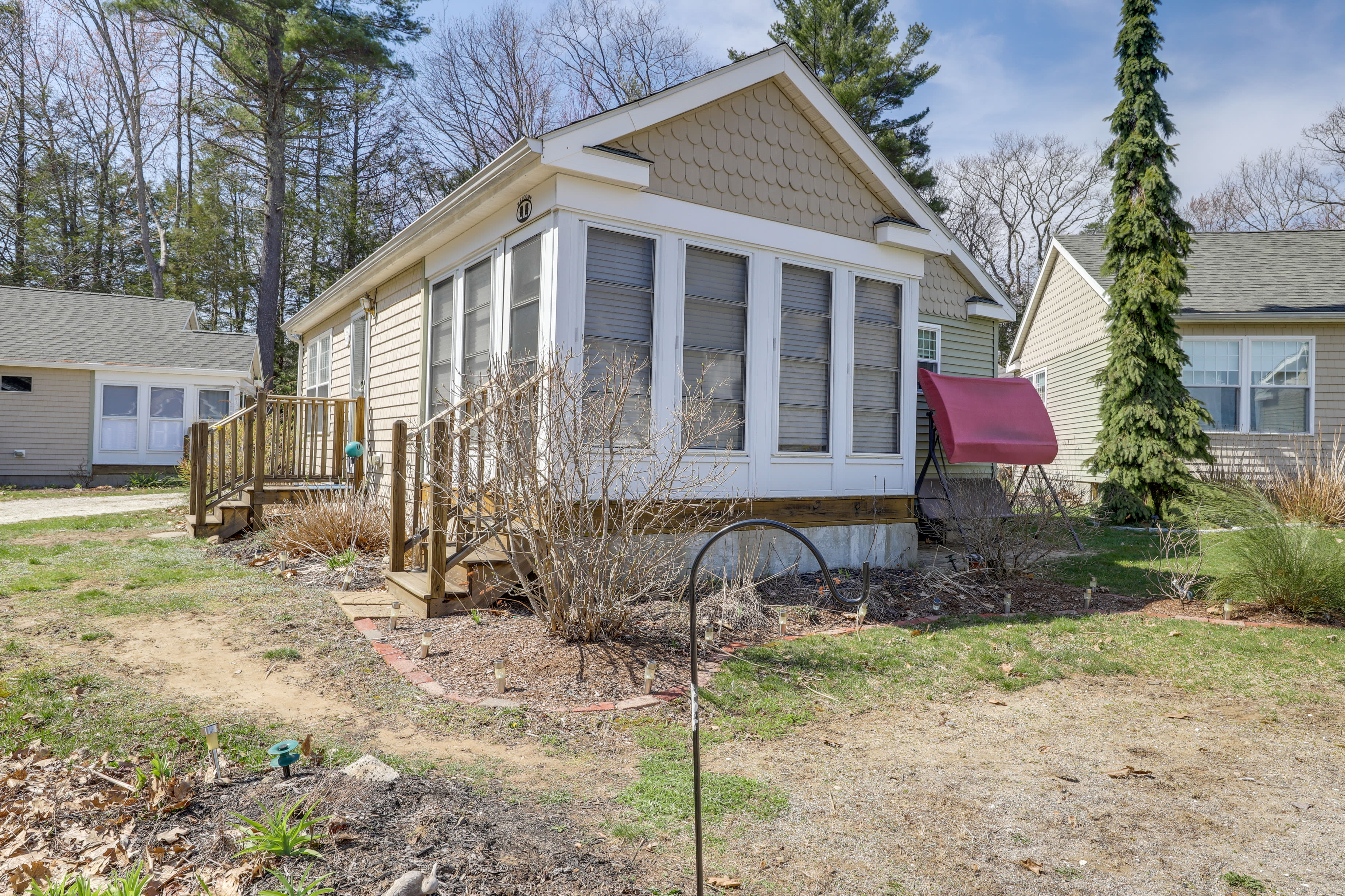 Exterior | Covered Swing