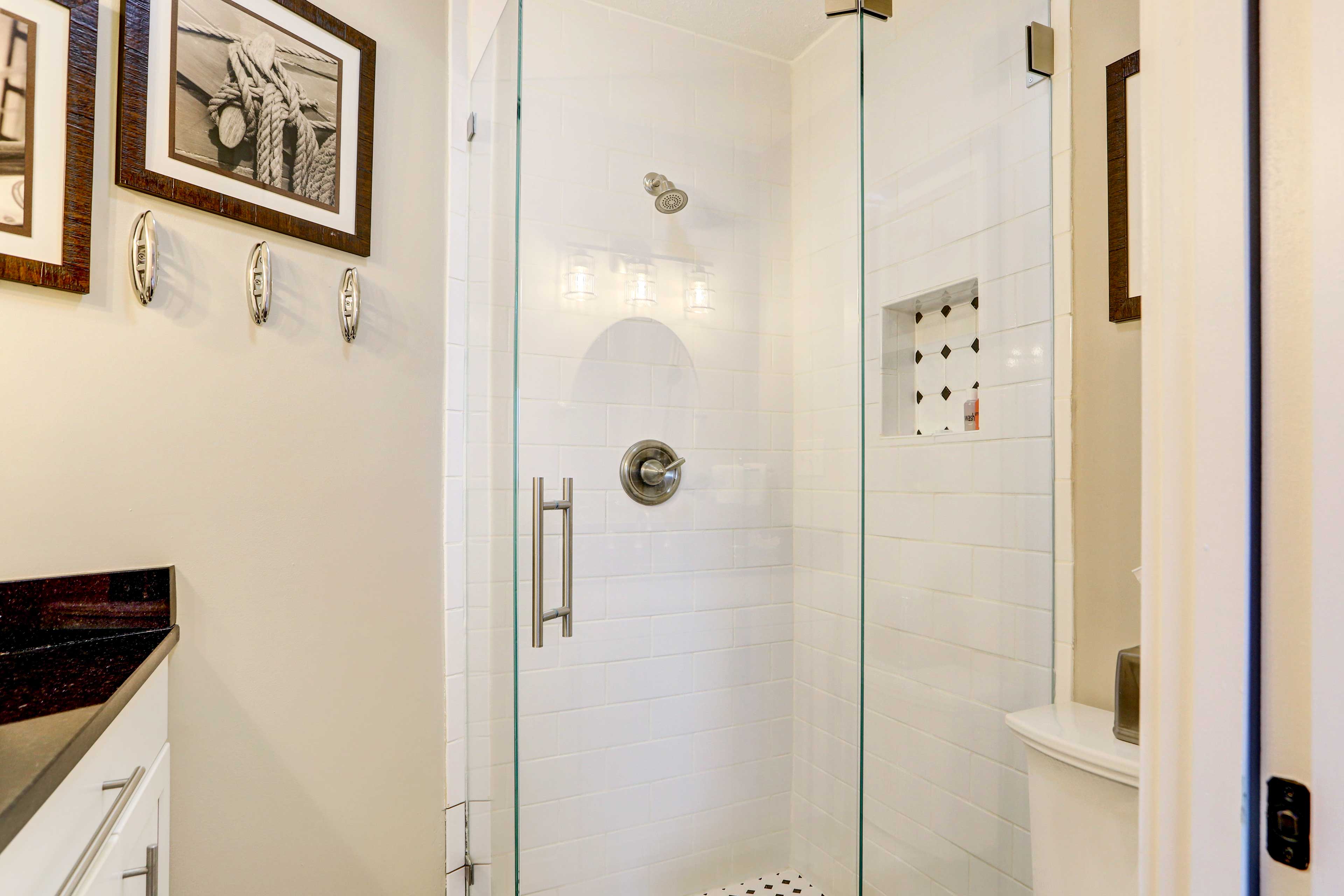 En-Suite Bathroom | Access via Bedroom 1 | Towels Provided