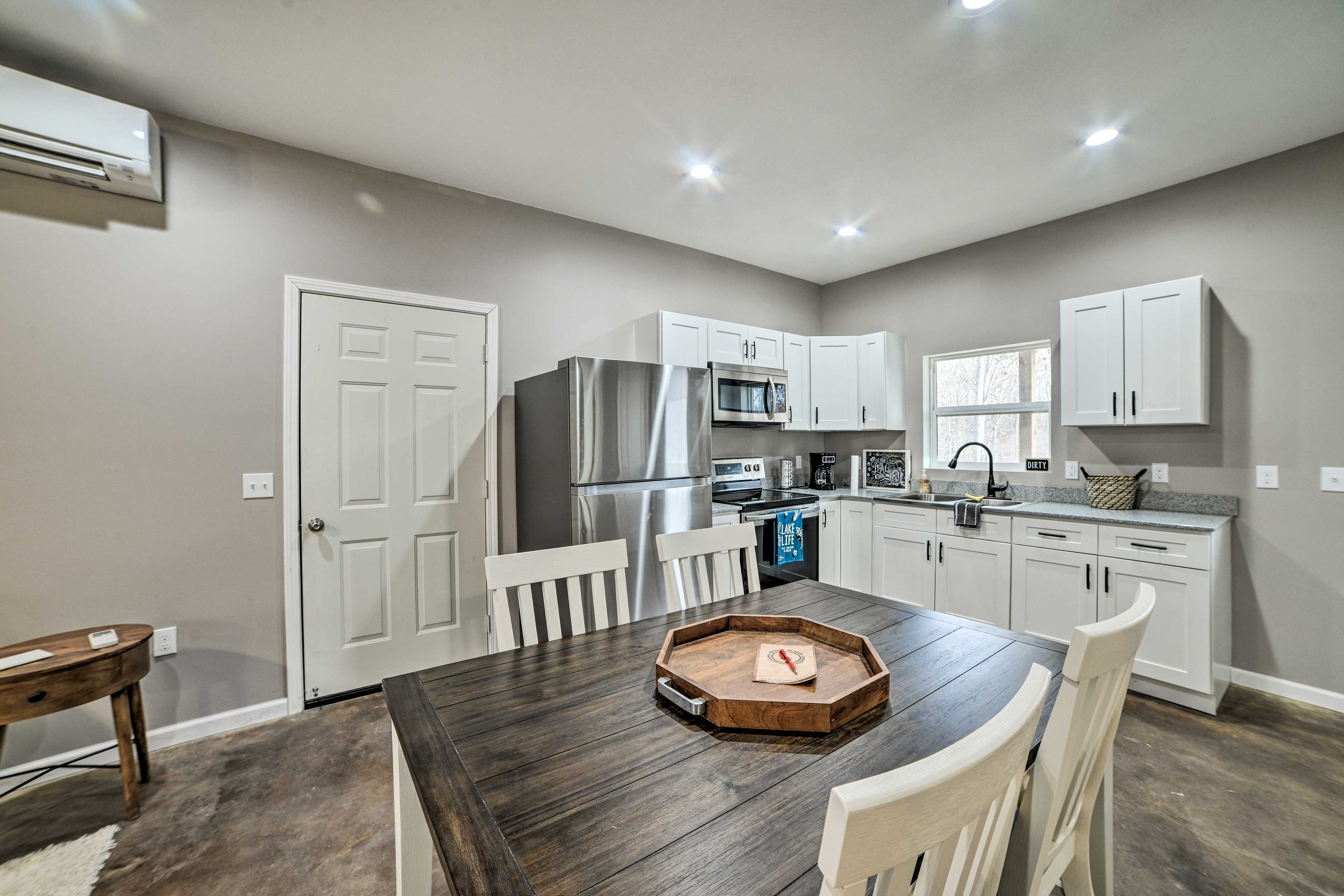 Dining Area | Board Games & Books