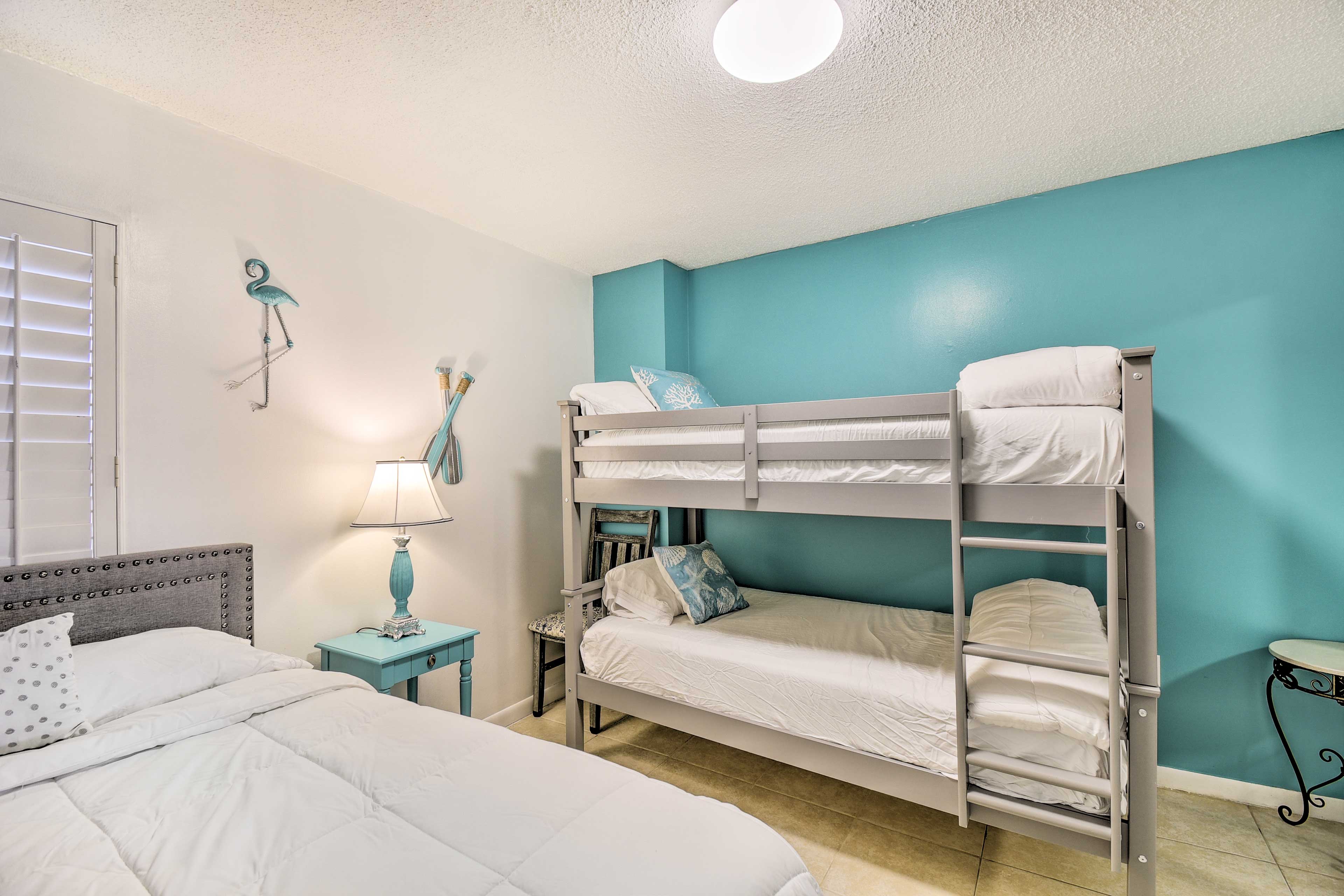 Bedroom 2 | Full Bed | Twin Bunk Bed | Smart TV