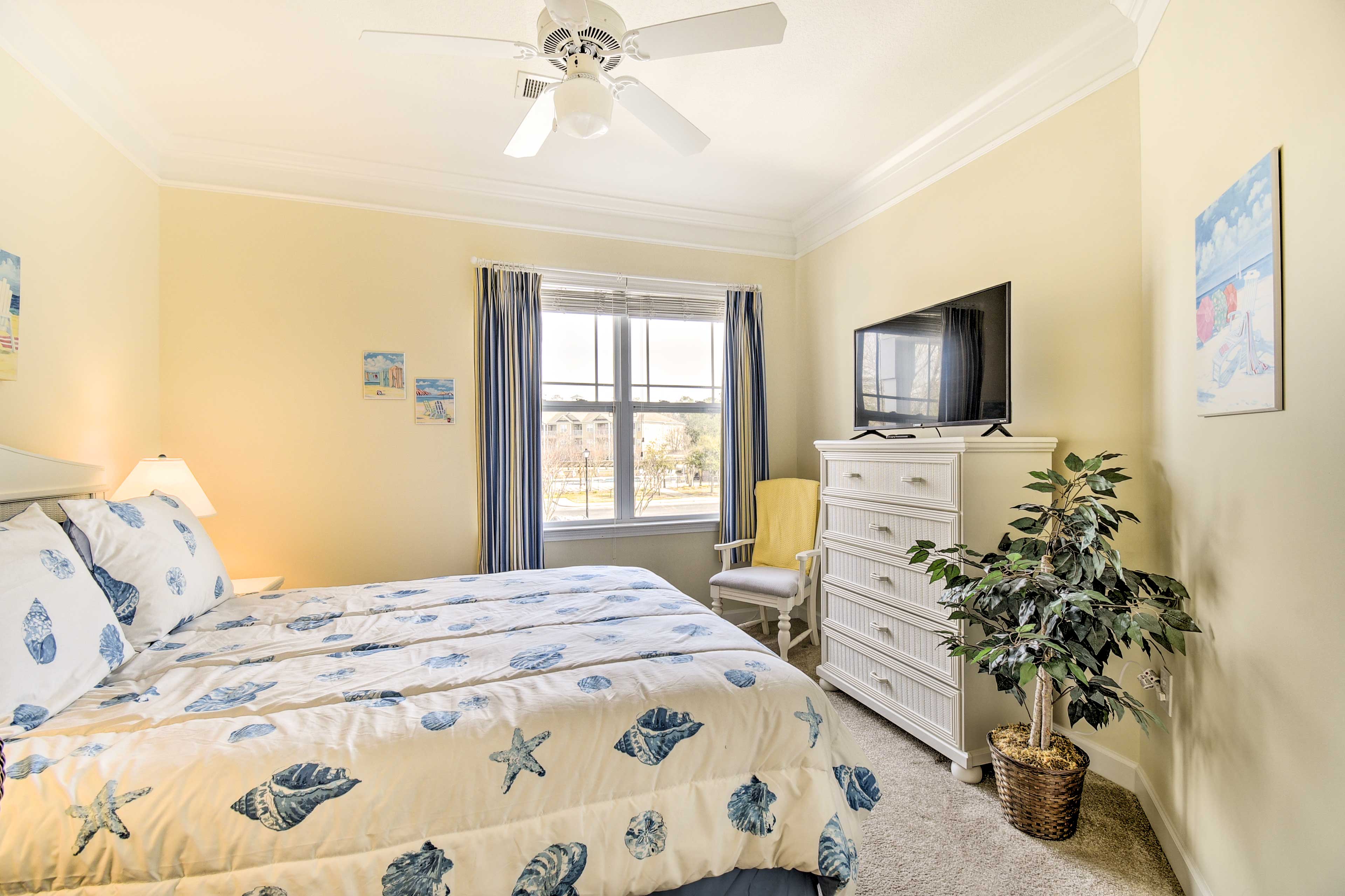 Bedroom 1 | Queen Bed | Smart TV | Linens Provided | Desk Workspace