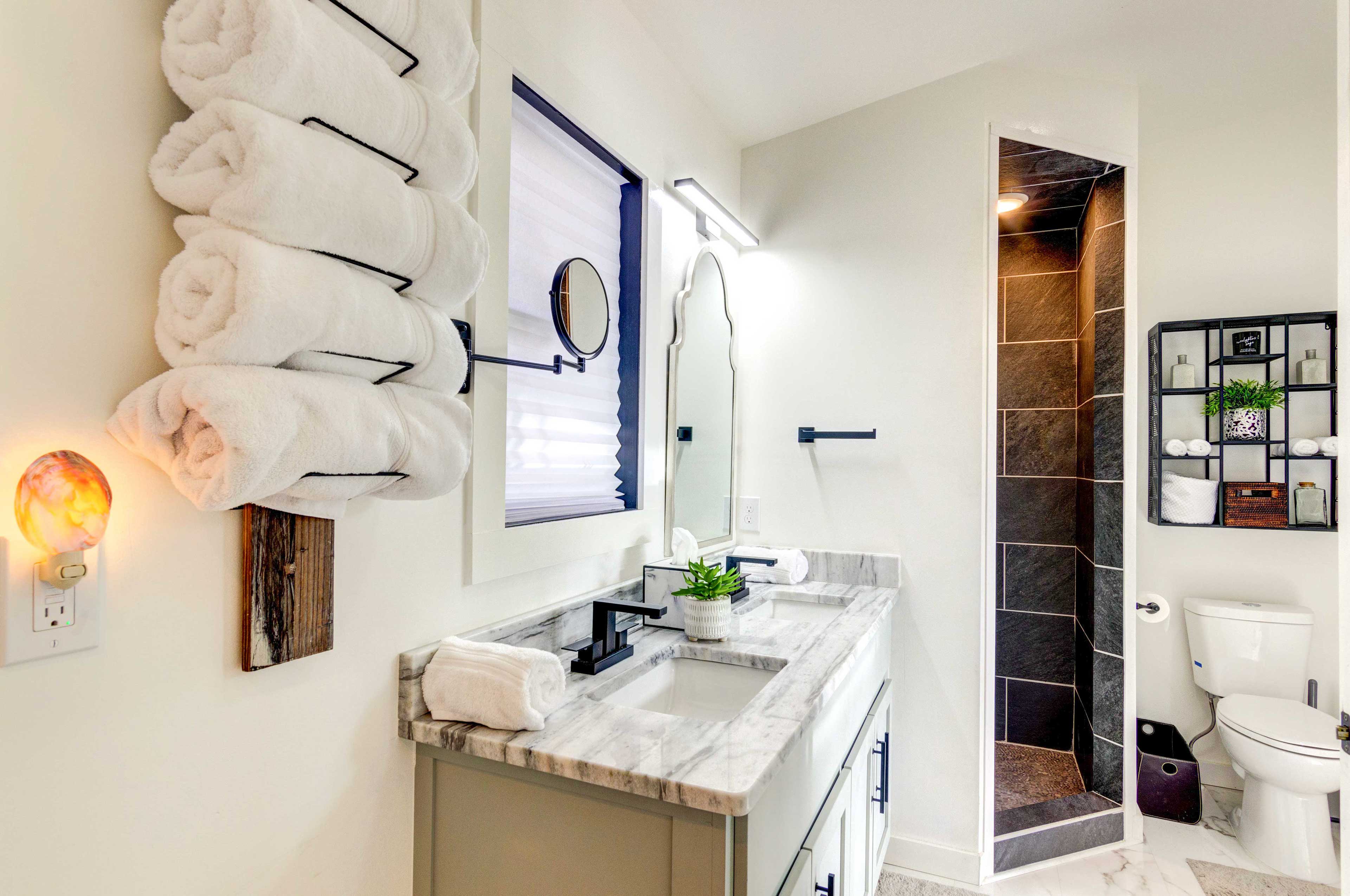 En-Suite Bathroom | Towels Provided