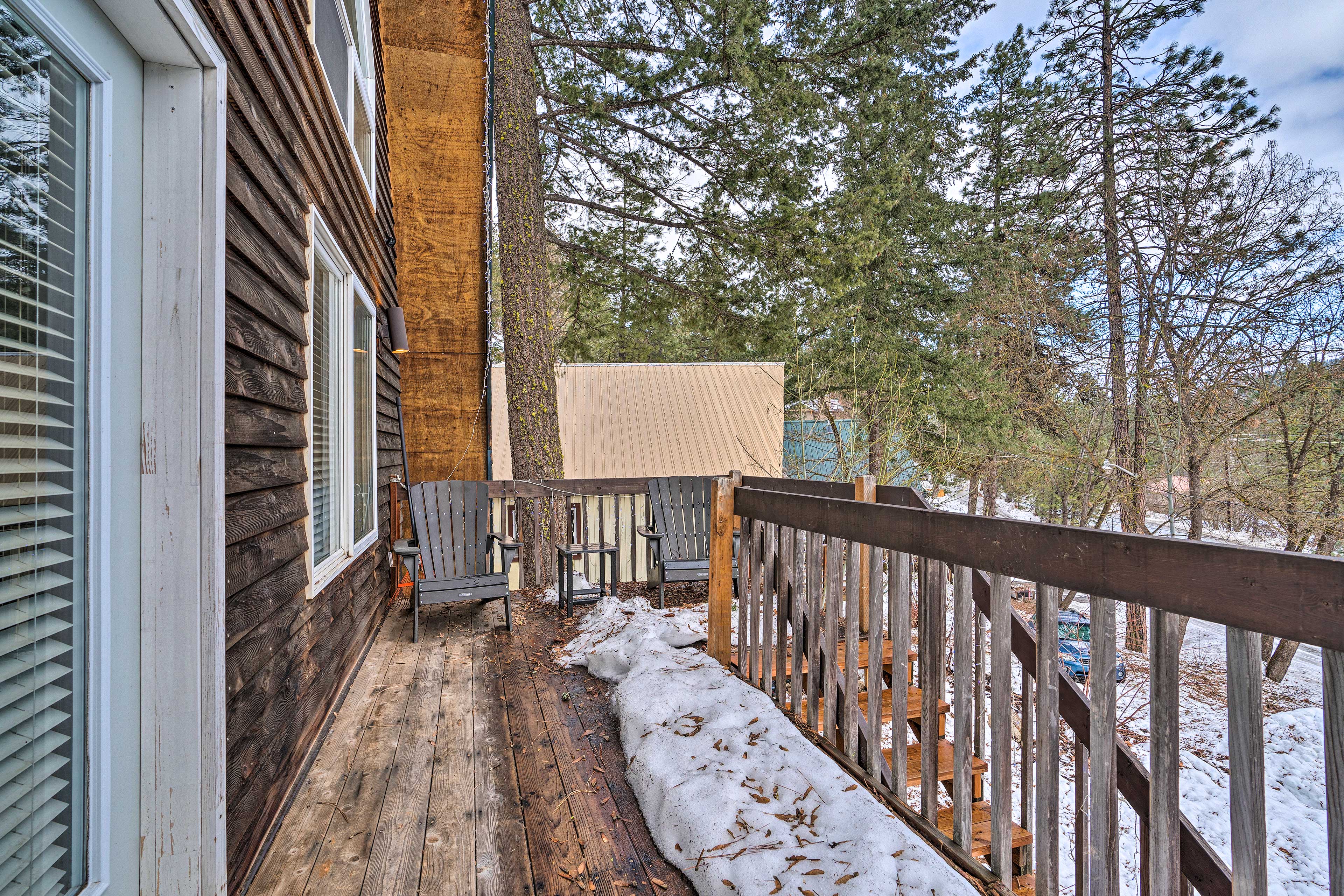 Deck | Outdoor Seating